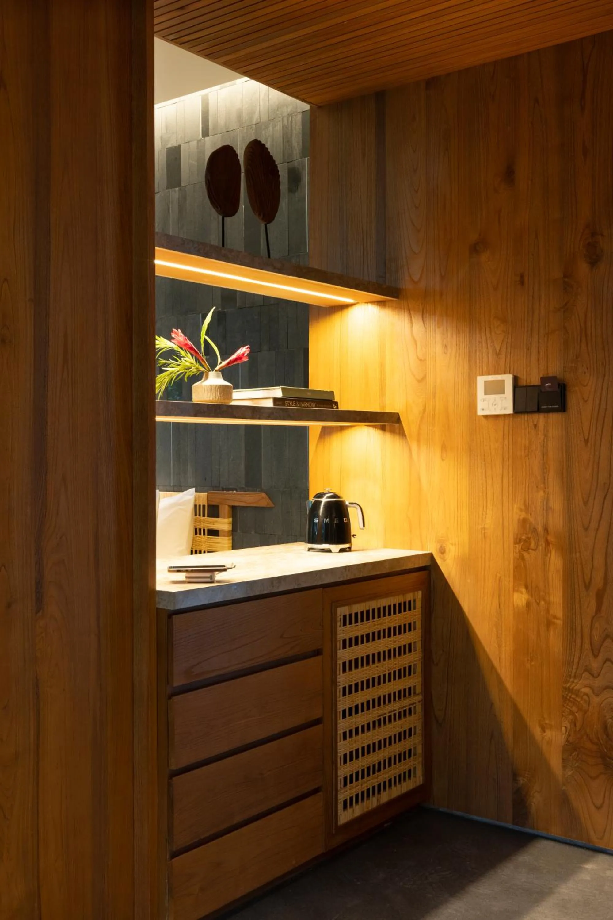 Coffee/tea facilities in Alaya Suites Ubud