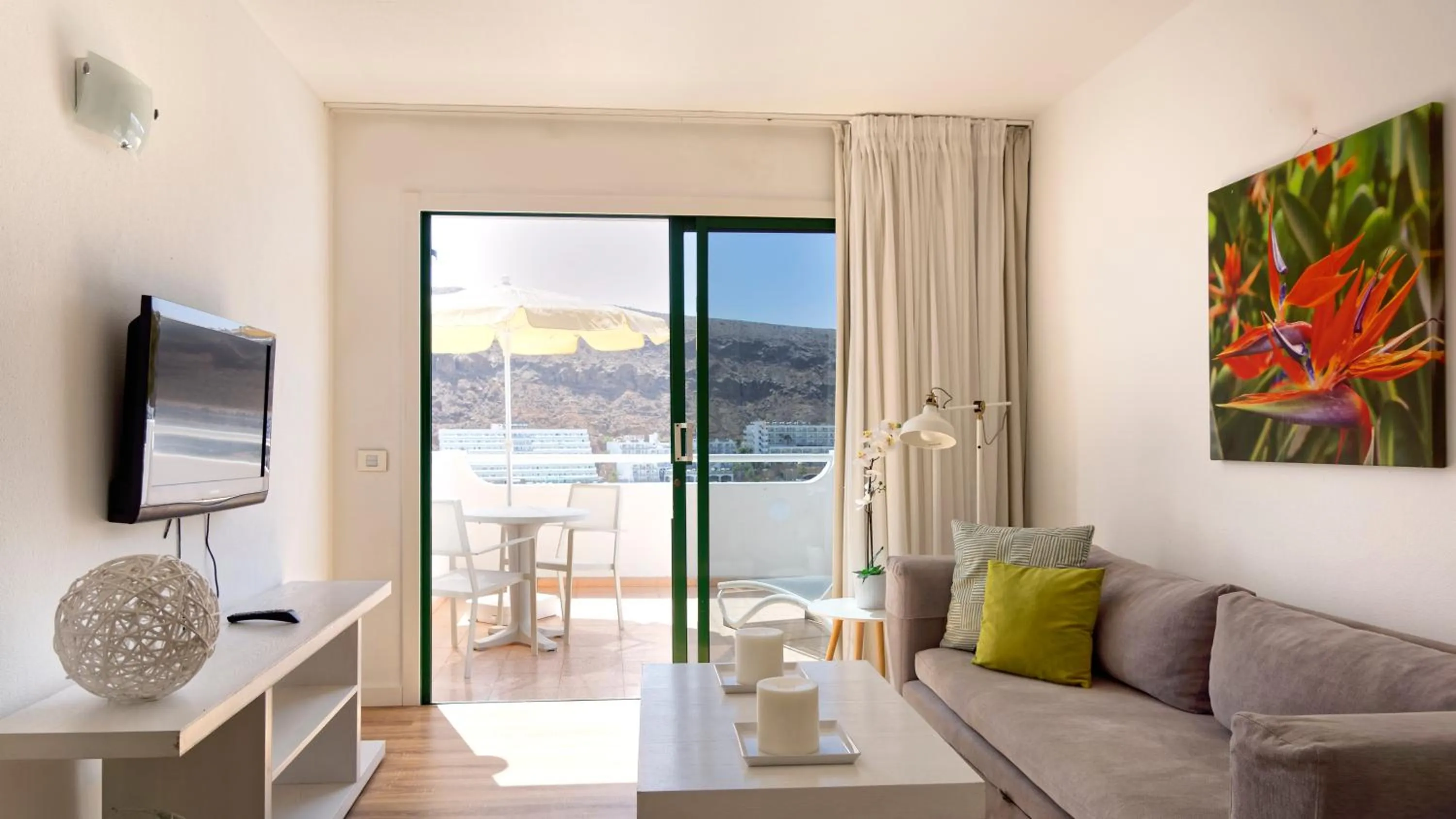 TV and multimedia, Seating Area in Canaima