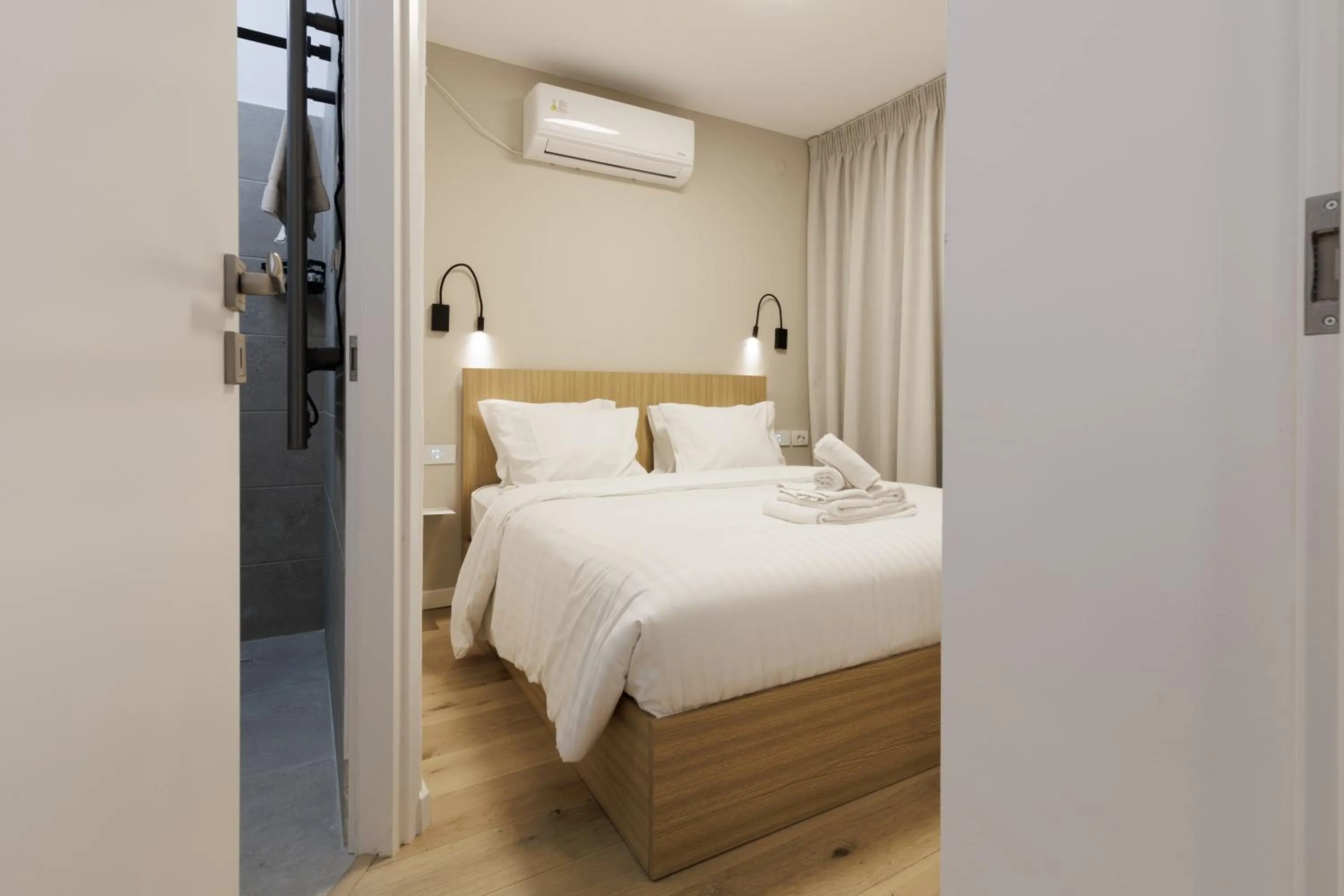 Bed in Incanto Boutique Suites - Koukaki