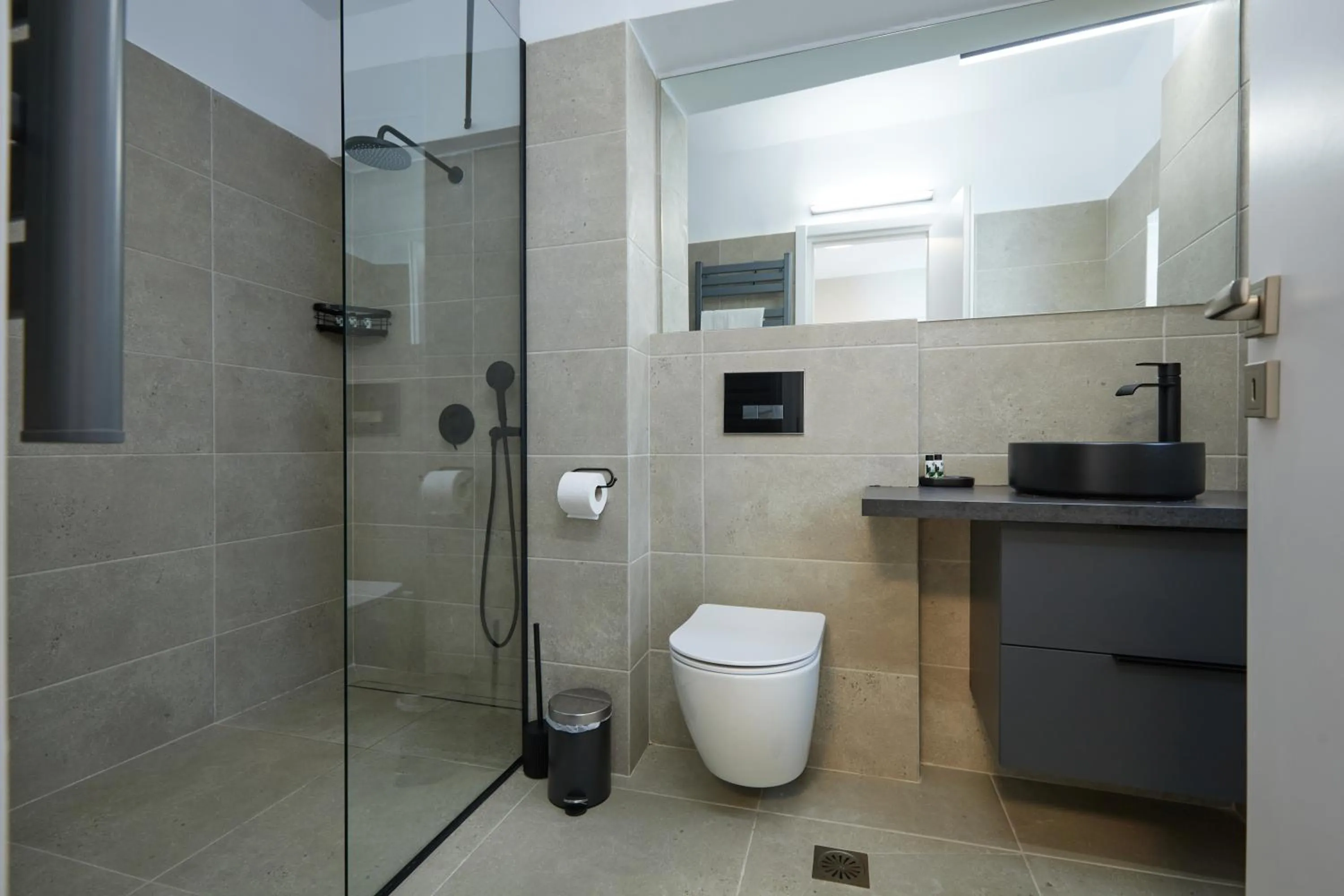 Shower in Incanto Boutique Suites - Koukaki