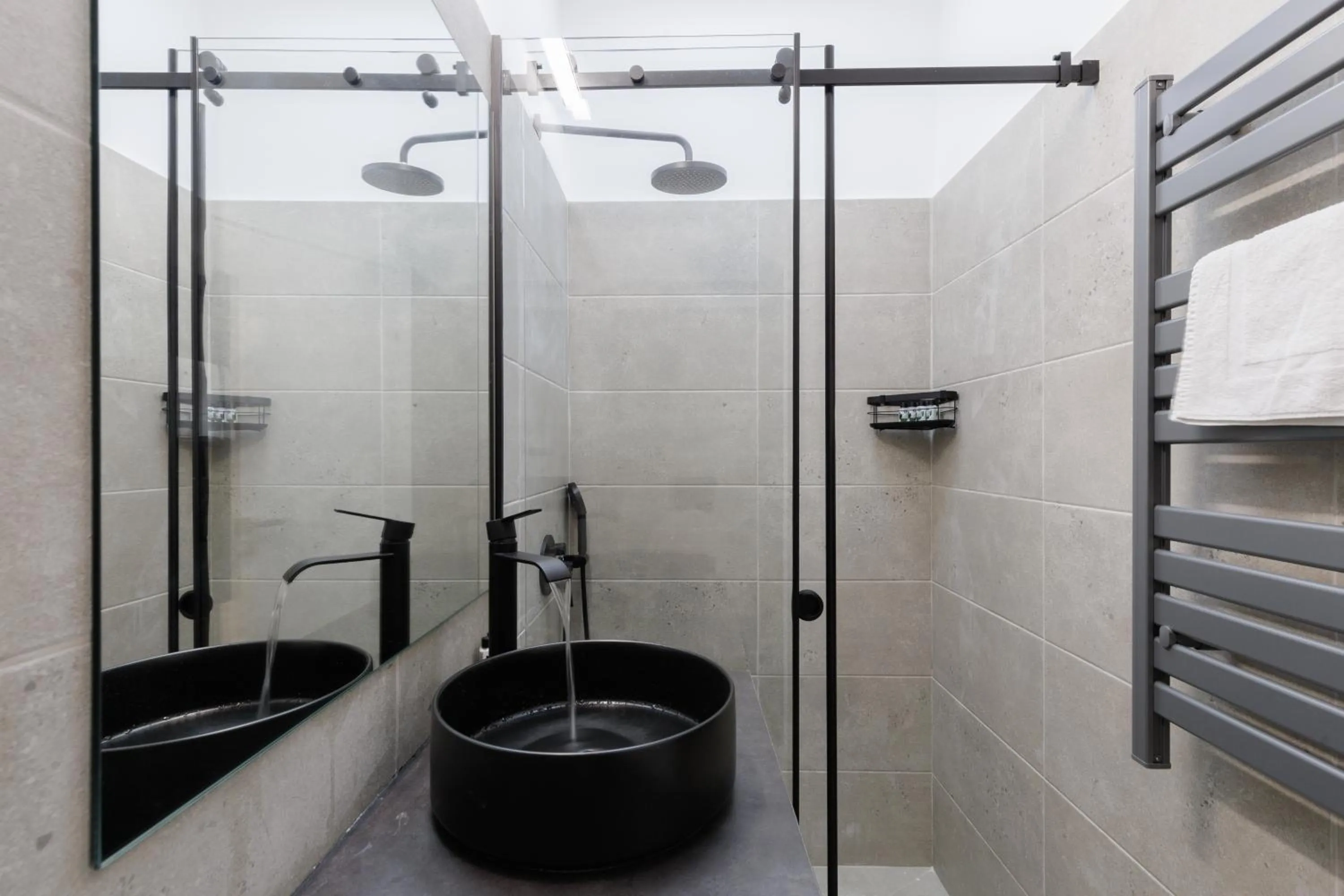 Shower in Incanto Boutique Suites - Koukaki