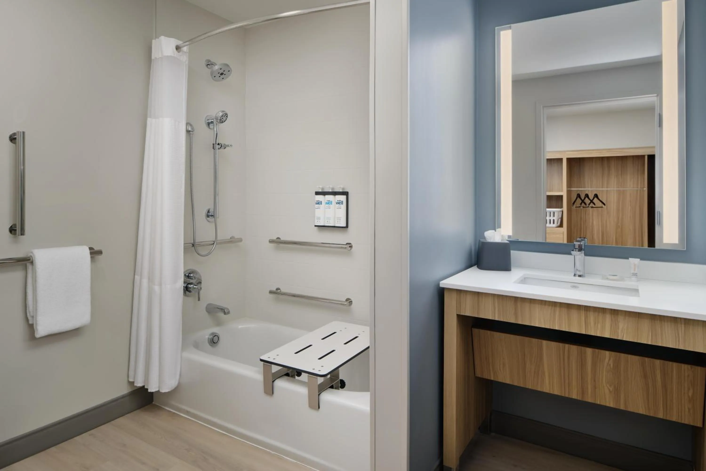 Bathroom in Hyatt Studios Huntsville