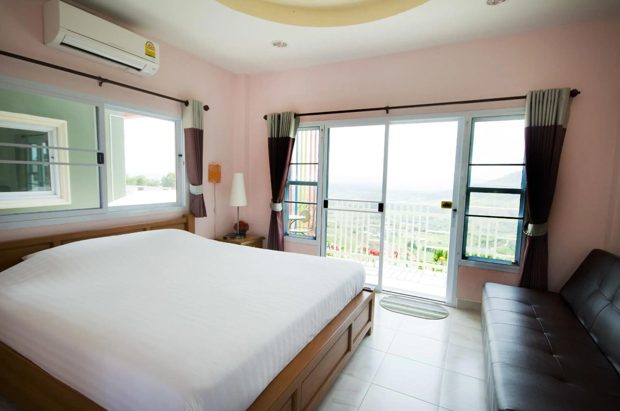Bedroom, Bed in Hotel Viewpoint Khao Koh