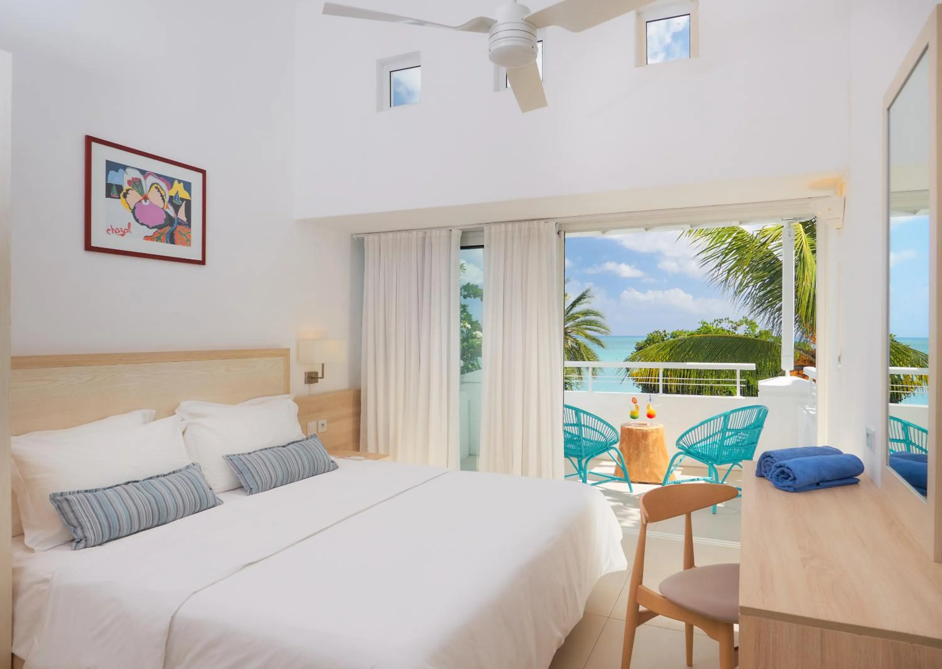 Balcony/Terrace, Bed in Le Beachclub