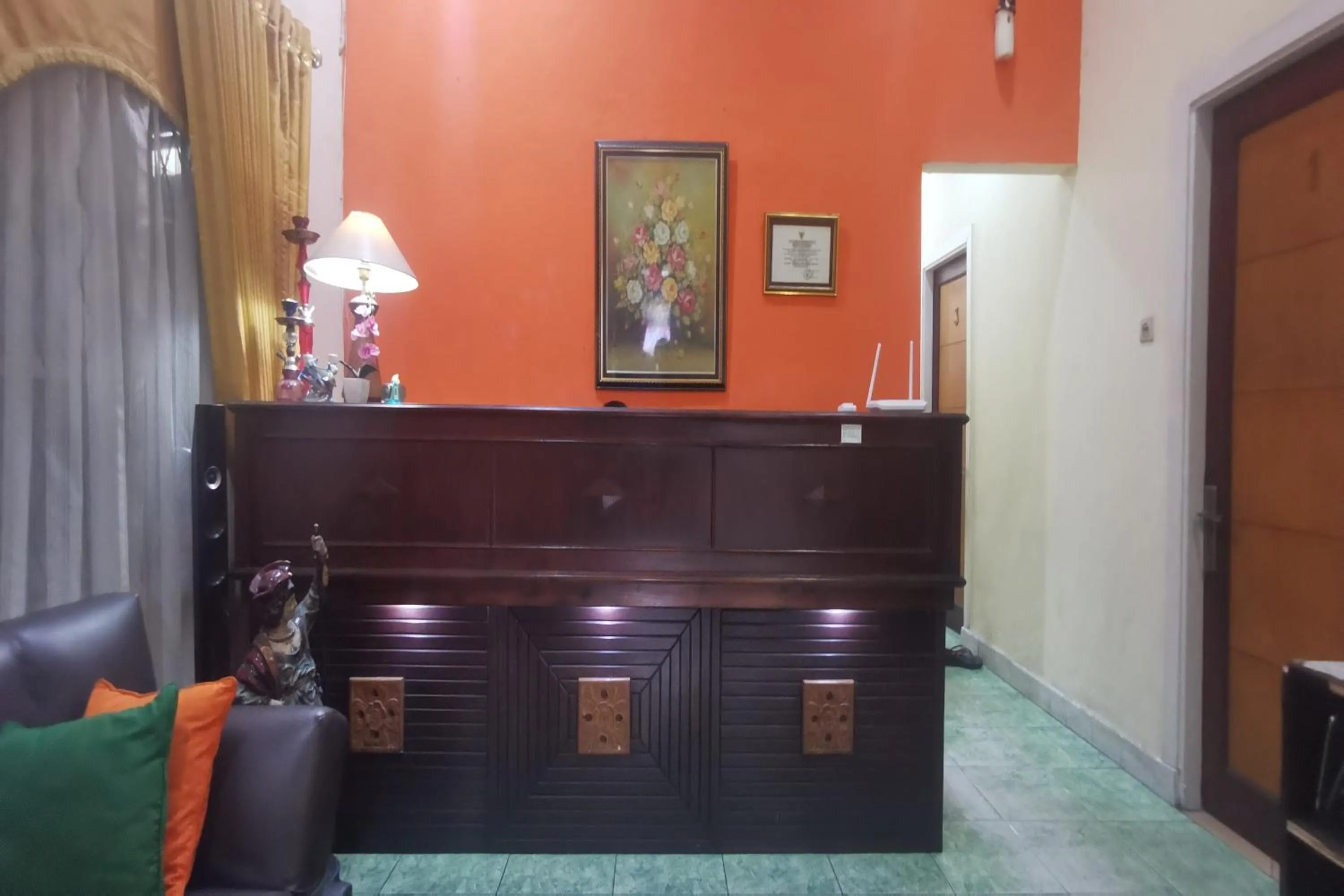 Lobby or reception in Hotel O Classic Guesthouse
