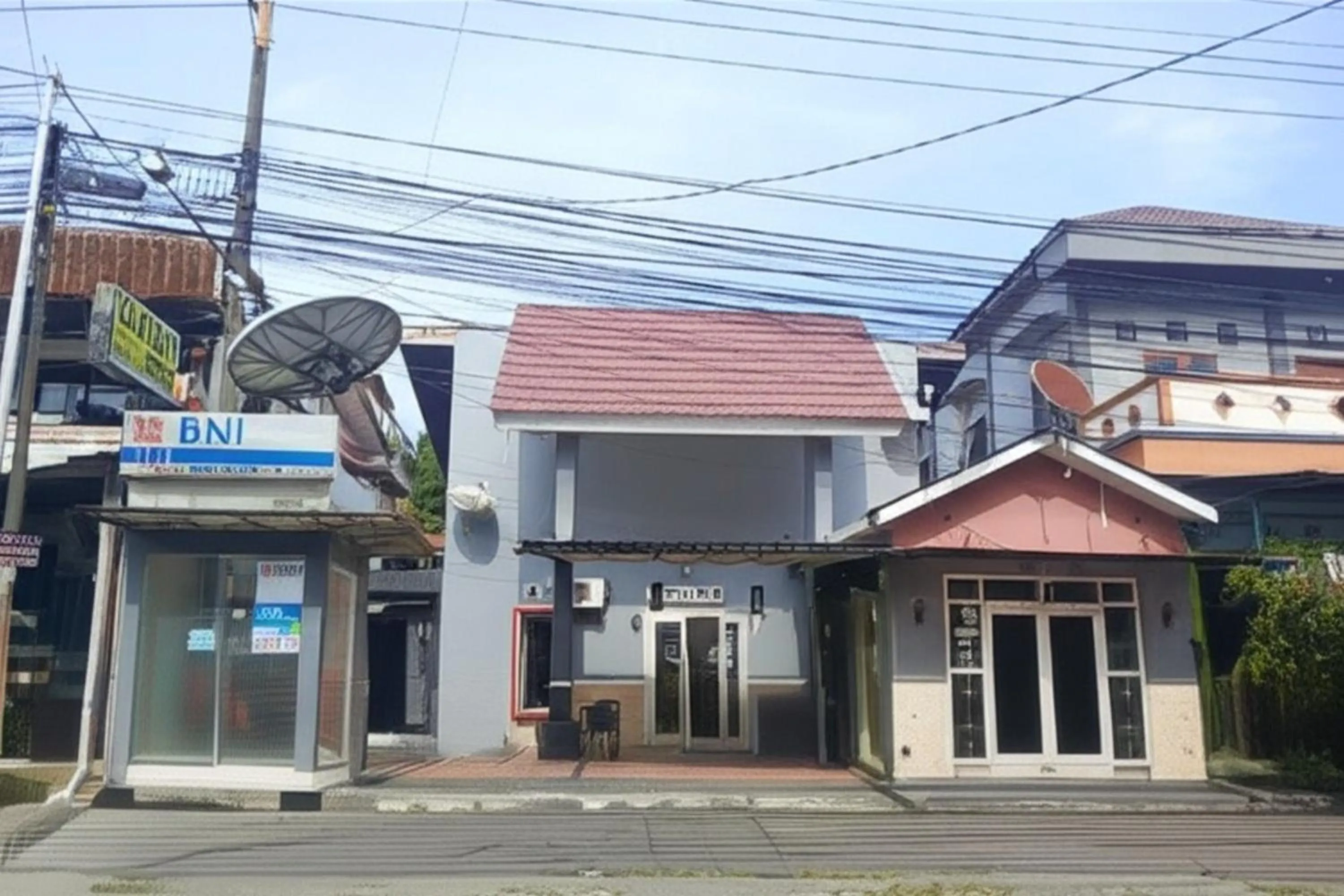 Facade/entrance in Hotel O Classic Guesthouse