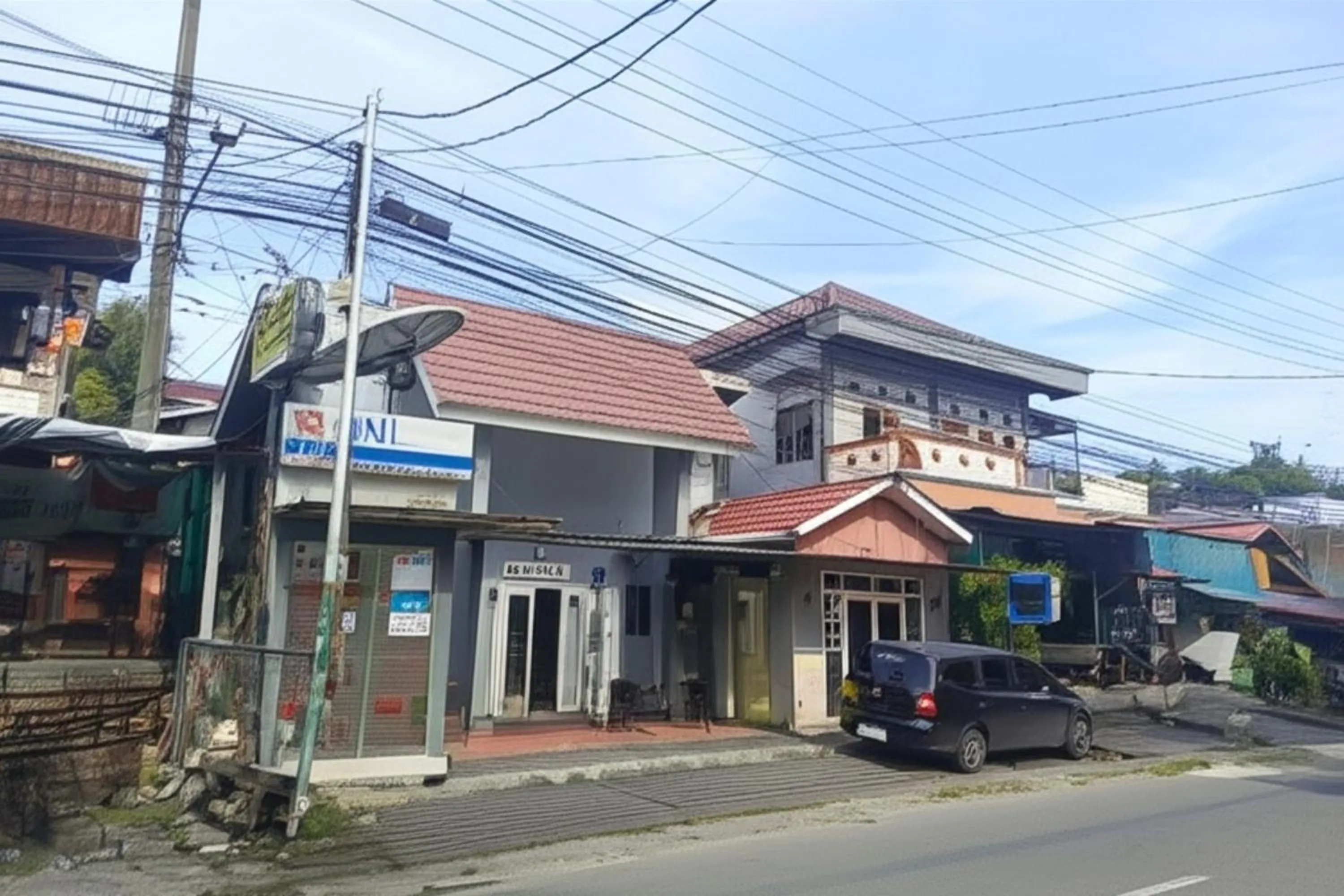 Facade/entrance in Hotel O Classic Guesthouse