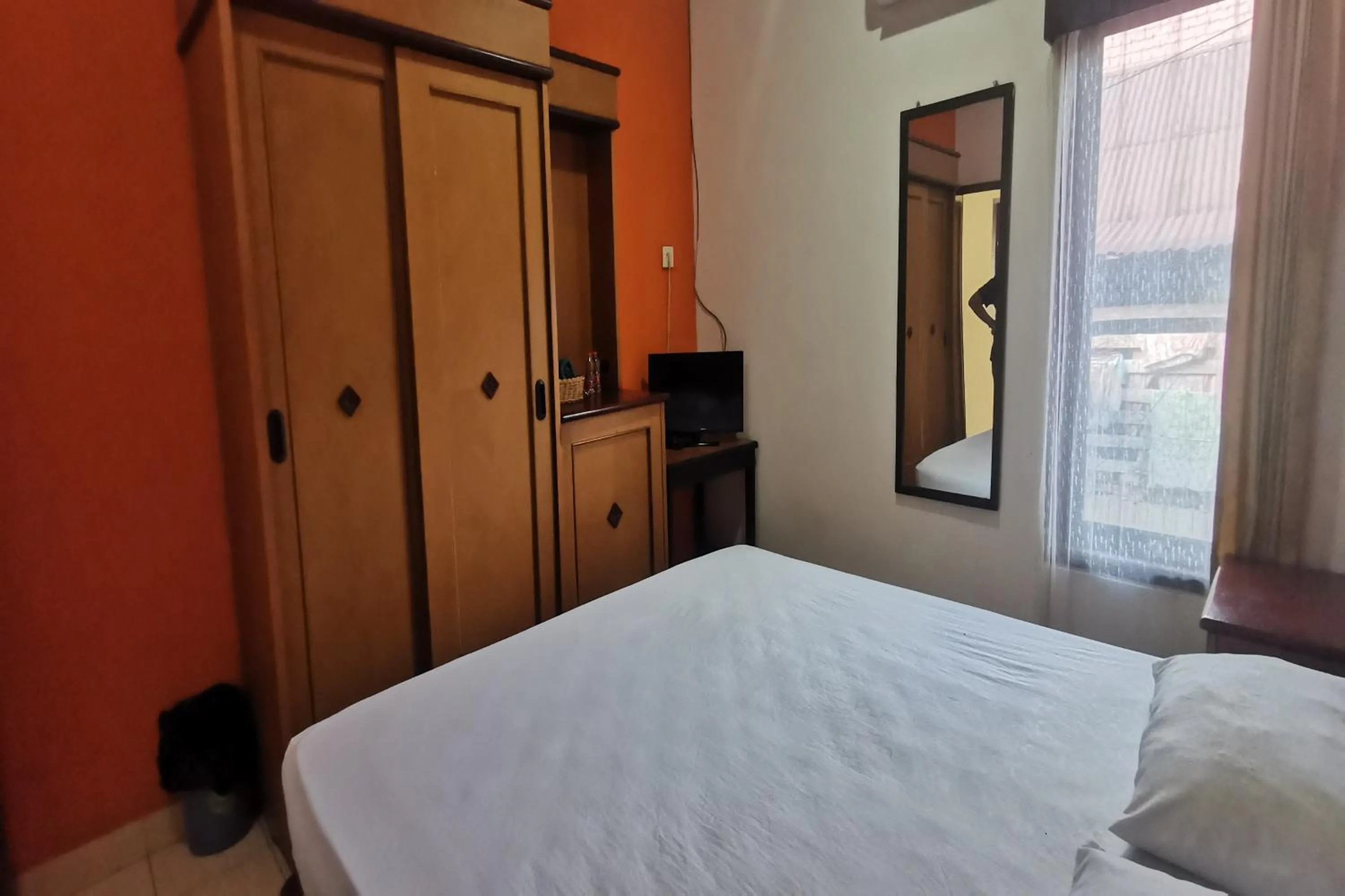 Bedroom, Bed in Hotel O Classic Guesthouse