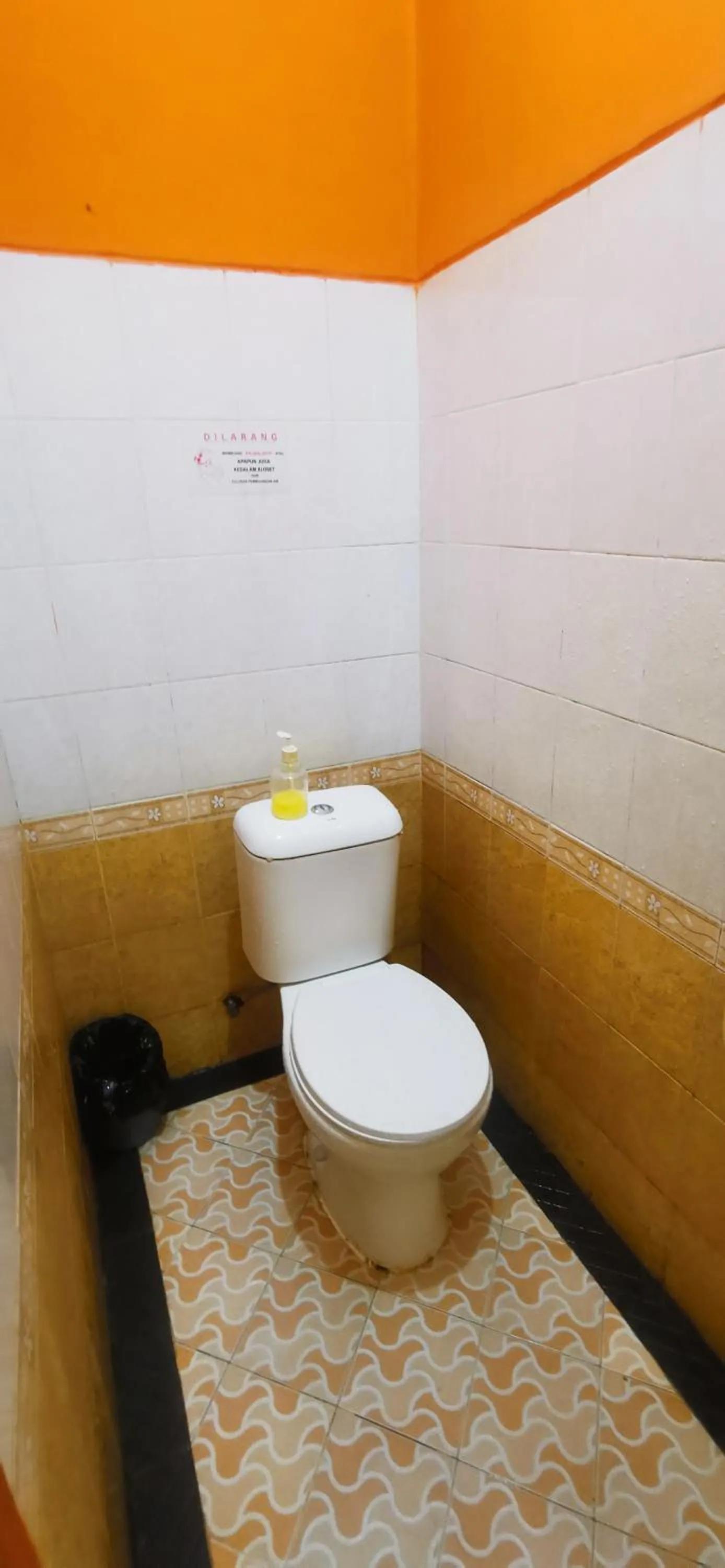 Bathroom in Hotel O Classic Guesthouse