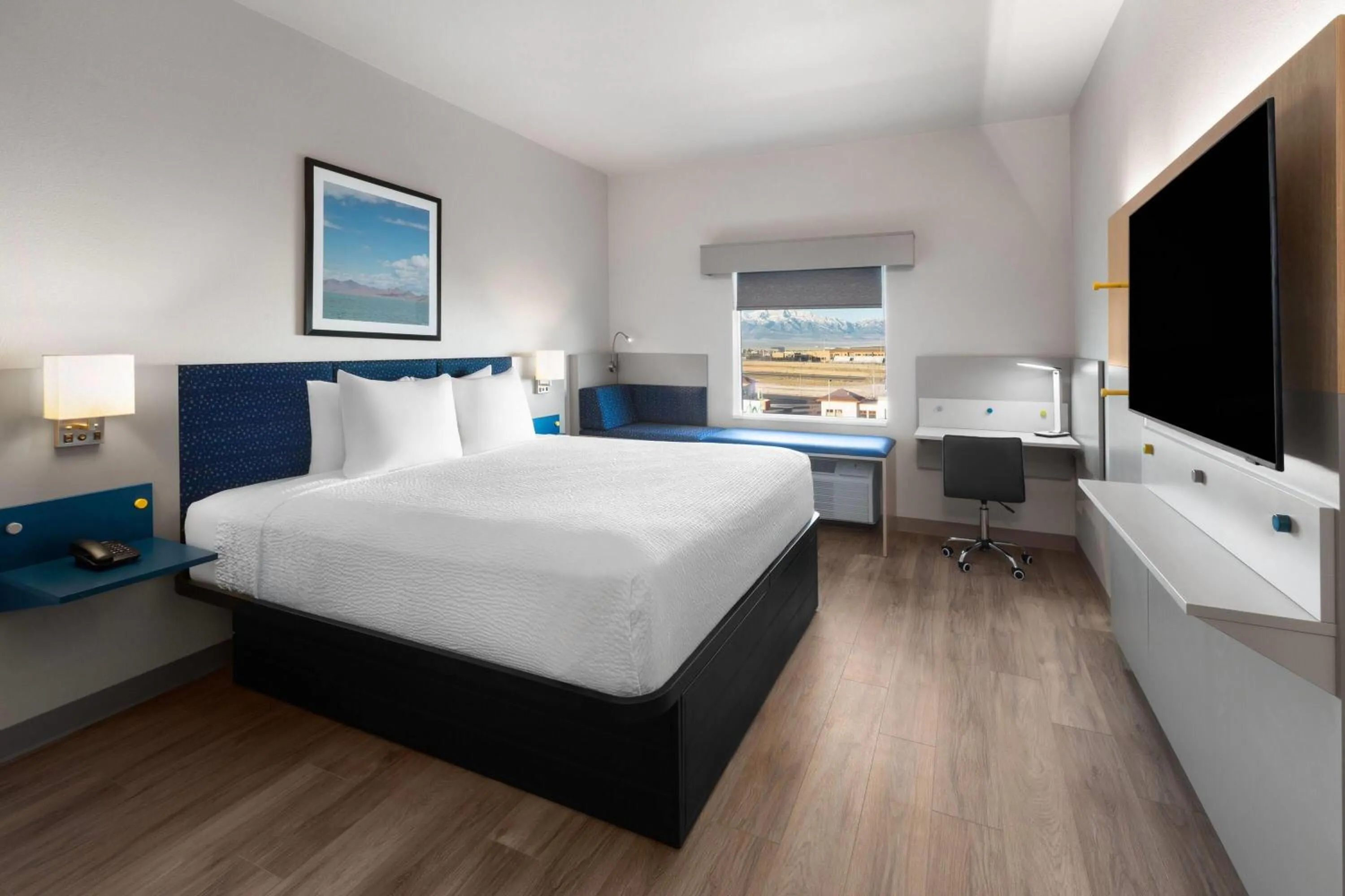 Photo of the whole room, Bed in Microtel Inn & Suites by Wyndham Tooele