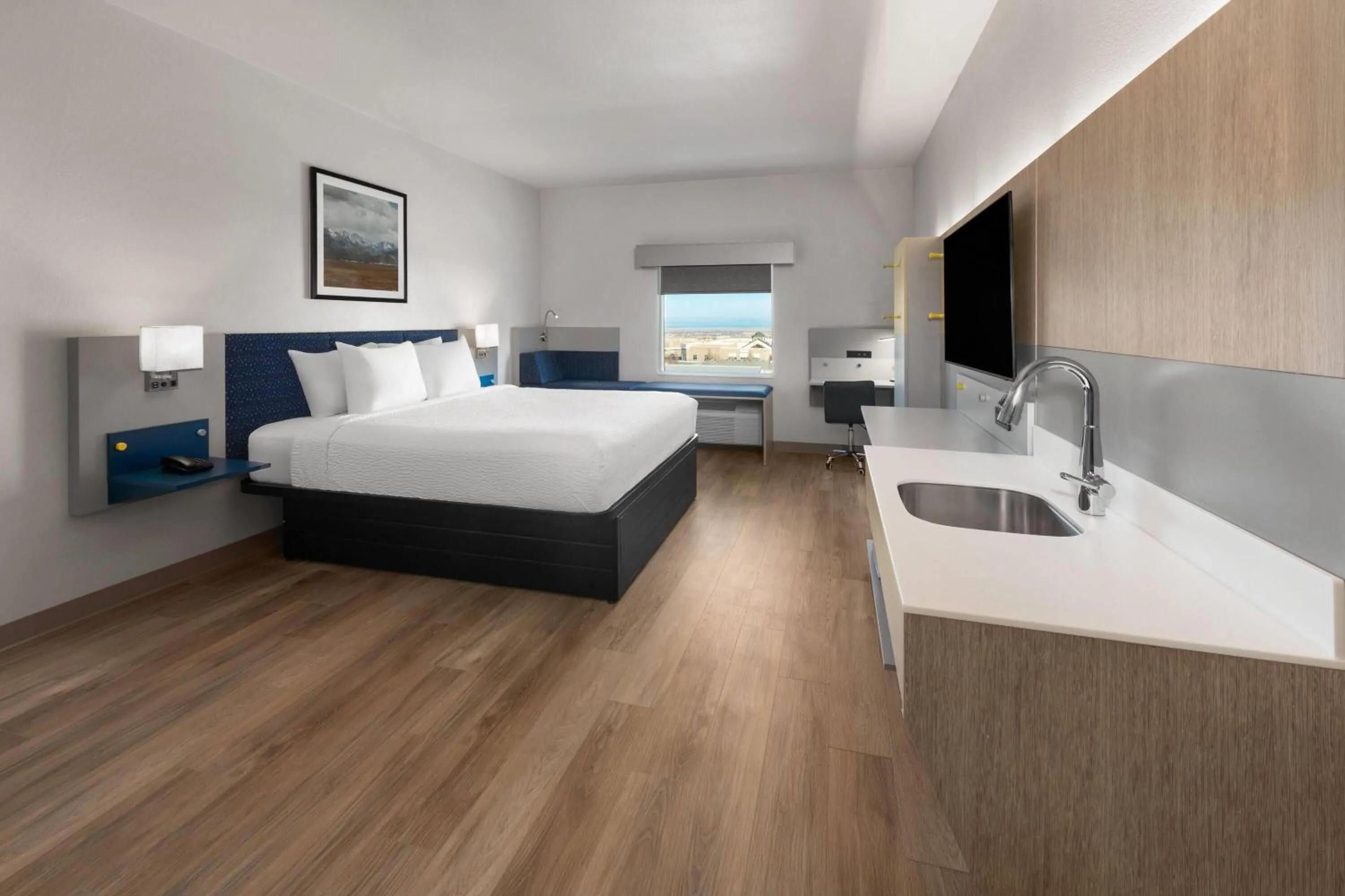 Photo of the whole room, Bed in Microtel Inn & Suites by Wyndham Tooele