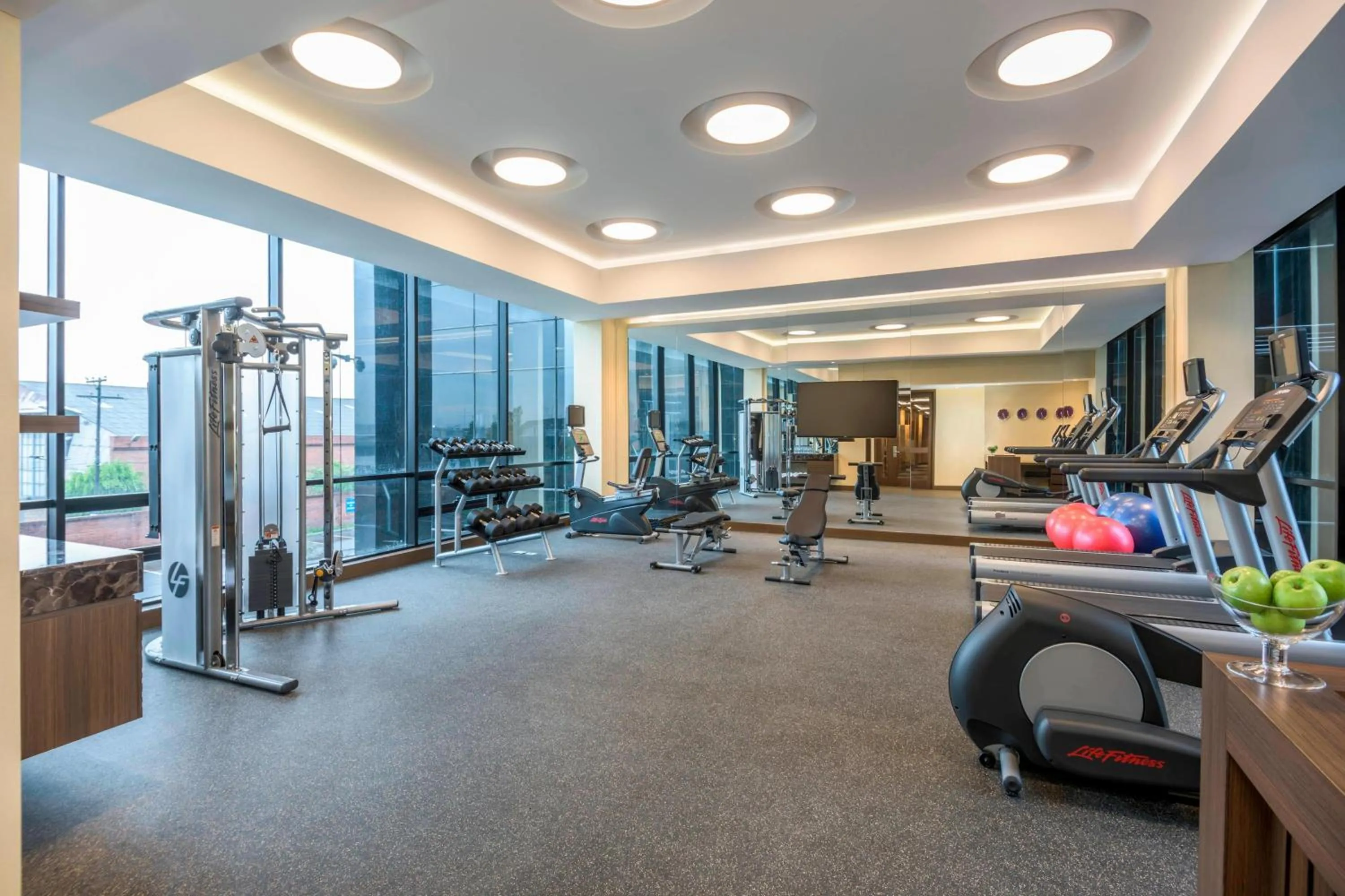 Fitness centre/facilities in Courtyard by Marriott Bogota Airport