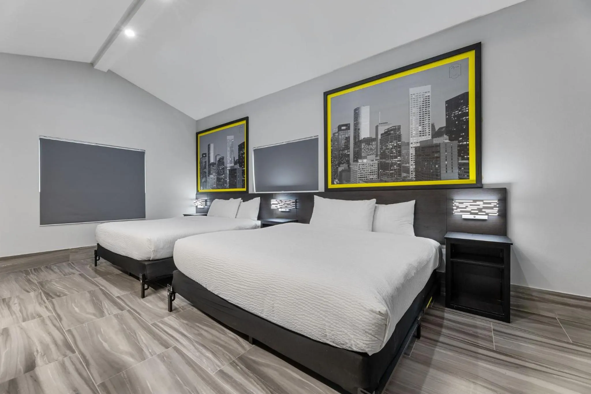 Bed in Super 8 by Wyndham Texas City