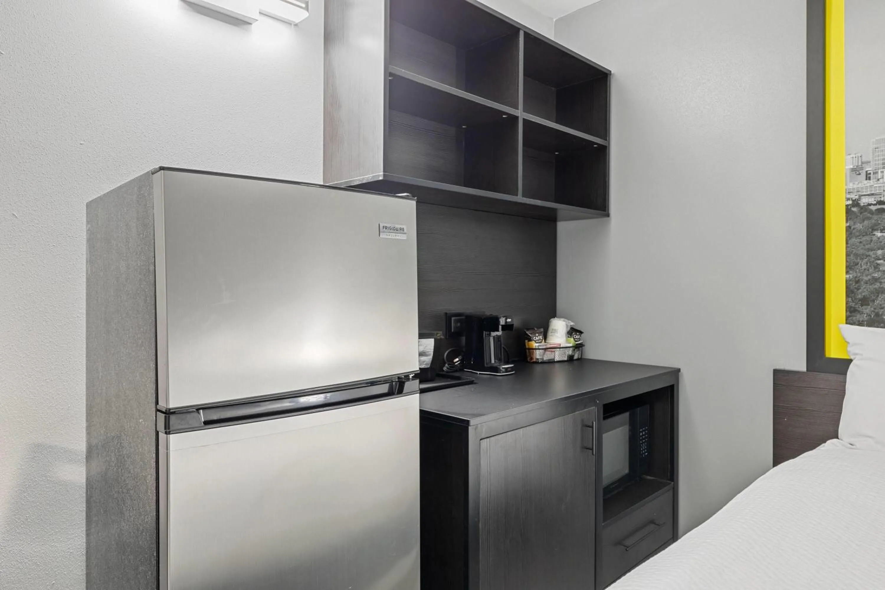 Photo of the whole room in Super 8 by Wyndham Texas City