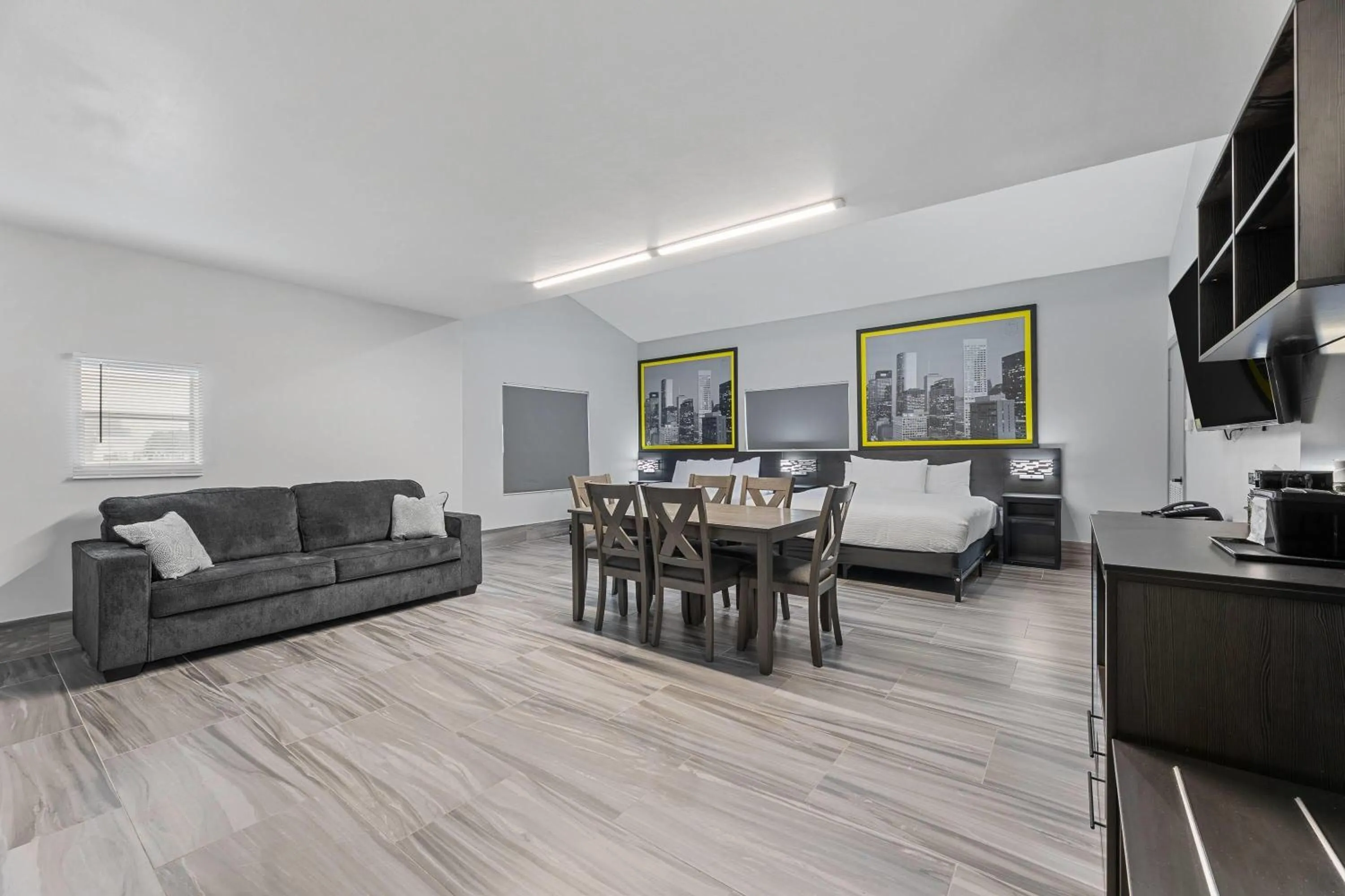 Photo of the whole room in Super 8 by Wyndham Texas City