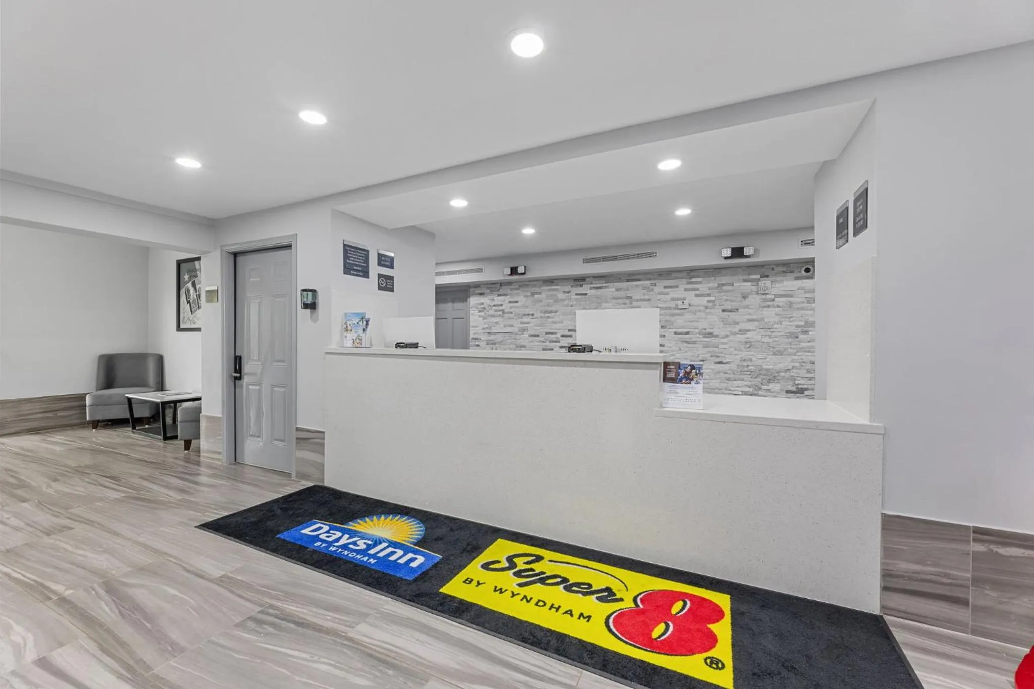 Super 8 by Wyndham Texas City