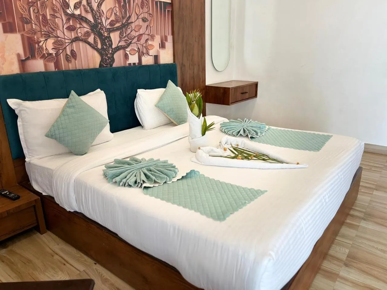 Bedroom, Bed in Orchard Hills Resorts