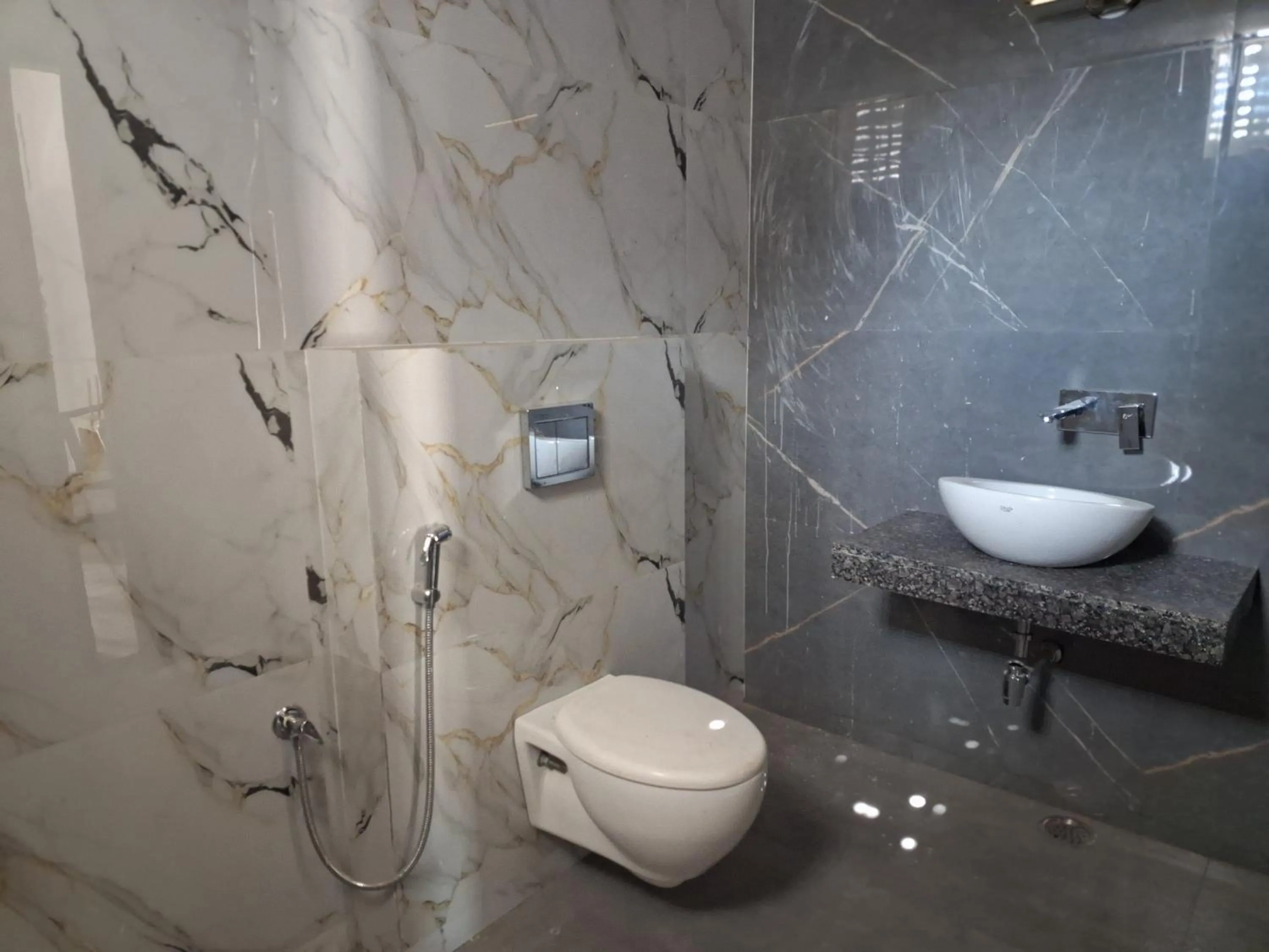 Shower in Orchard Hills Resorts