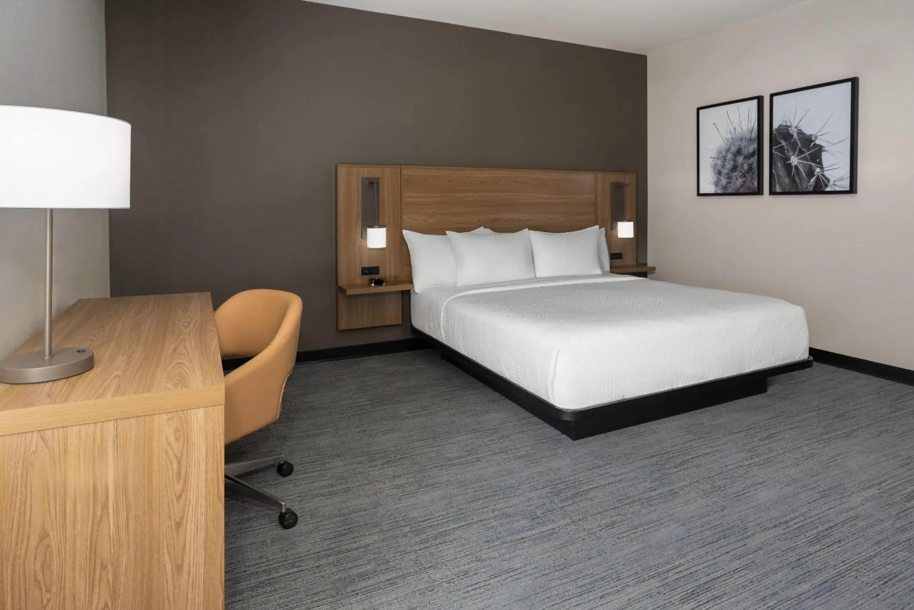 Photo of the whole room, Bed in La Quinta Inn & Suites by Wyndham Phoenix West Glendale Photo of the whole room, Bed in La Quinta Inn & Suites by Wyndham Phoenix West Glendale