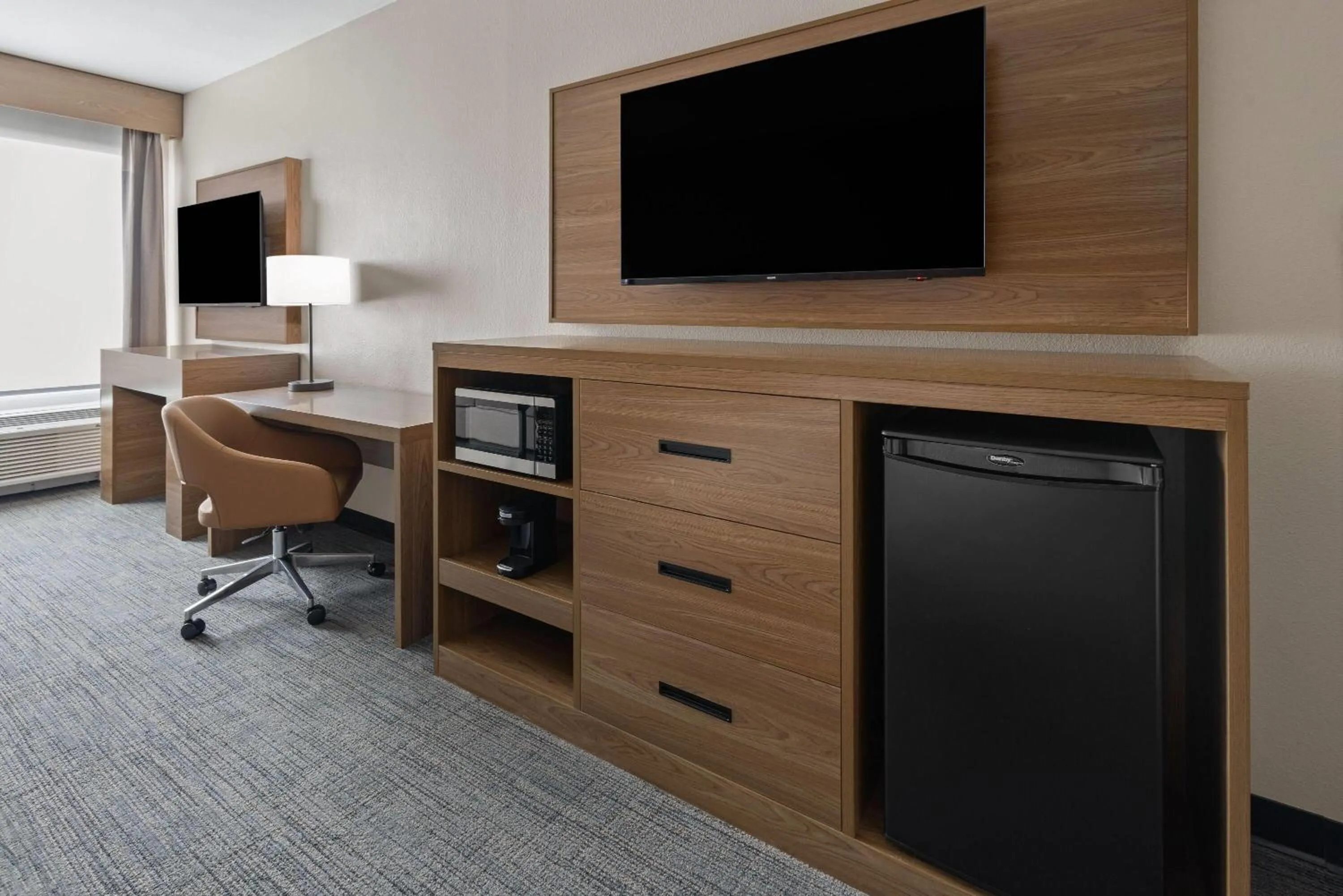 Photo of the whole room in La Quinta Inn & Suites by Wyndham Phoenix West Glendale