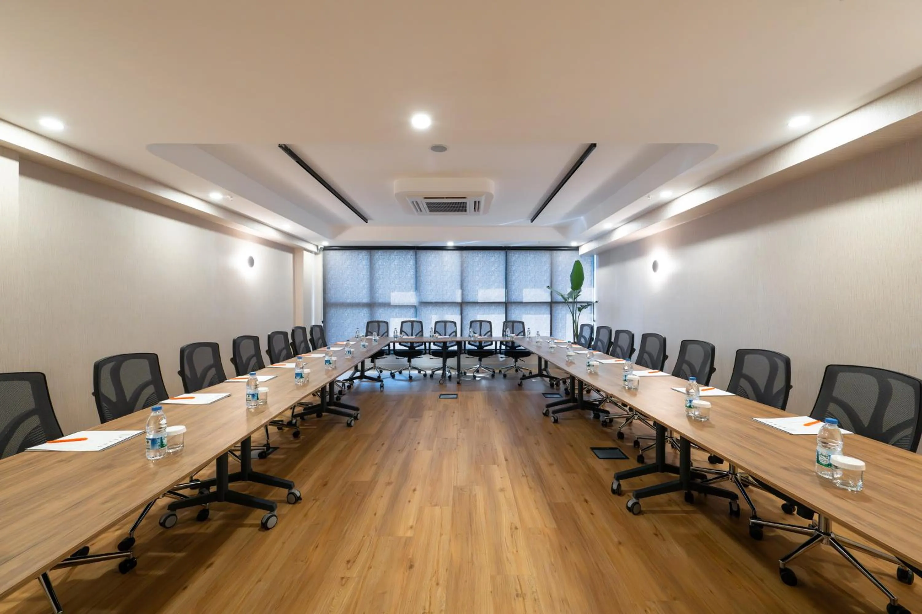 Meeting/conference room in Alves Hotel