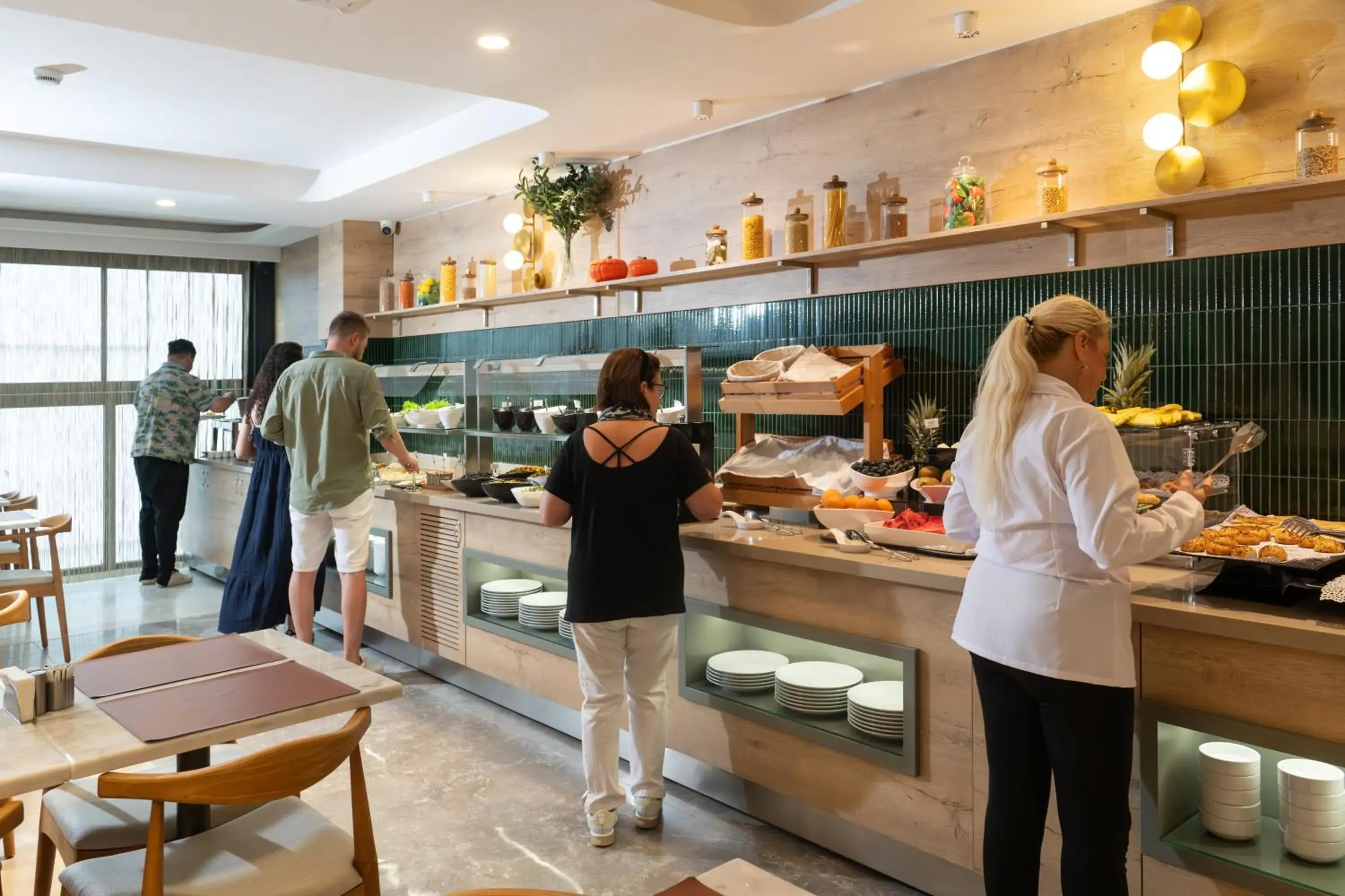 Restaurant/places to eat in Alves Hotel Restaurant/places to eat in Alves Hotel