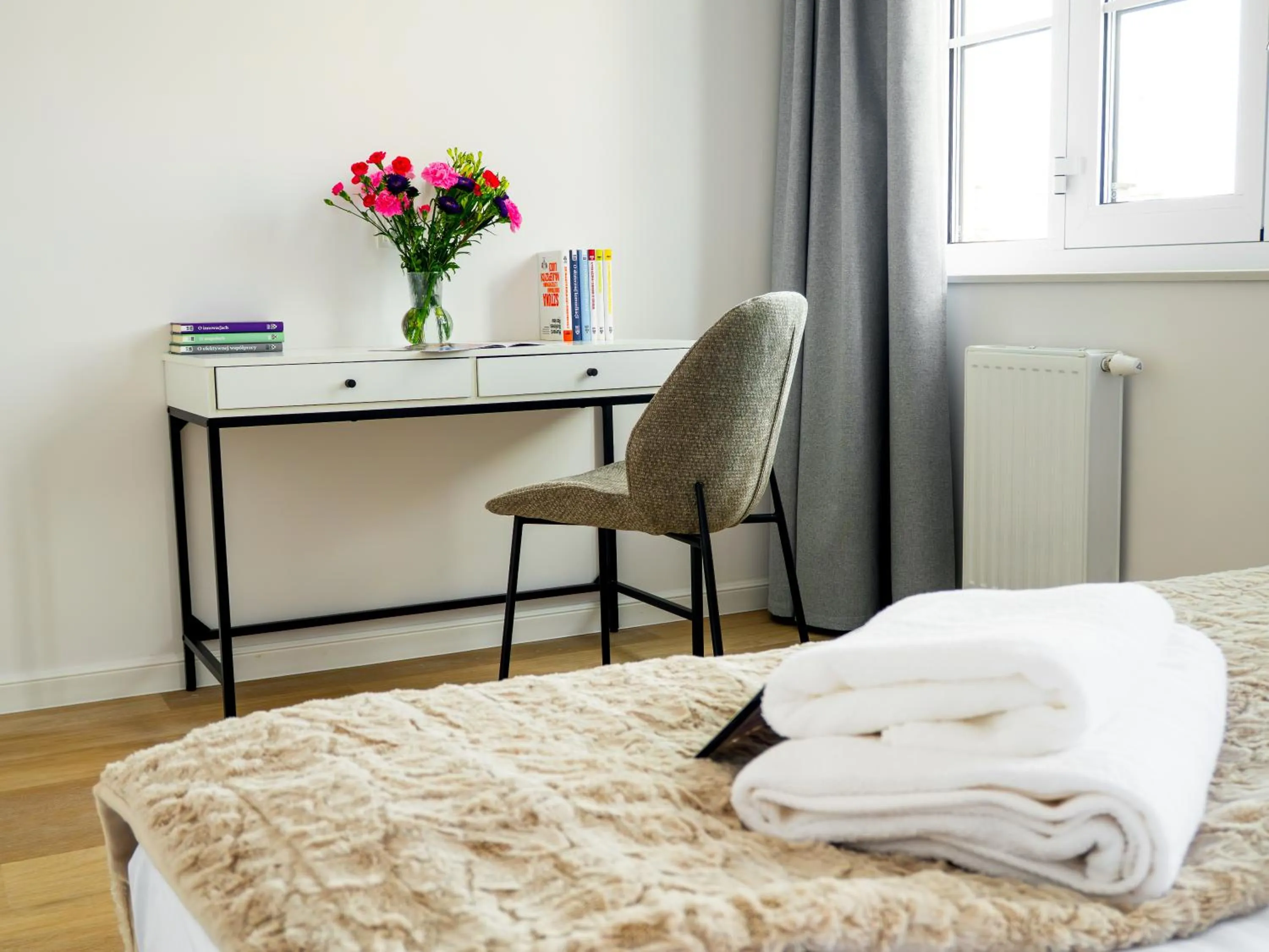 Bed in Długa 17 Residence