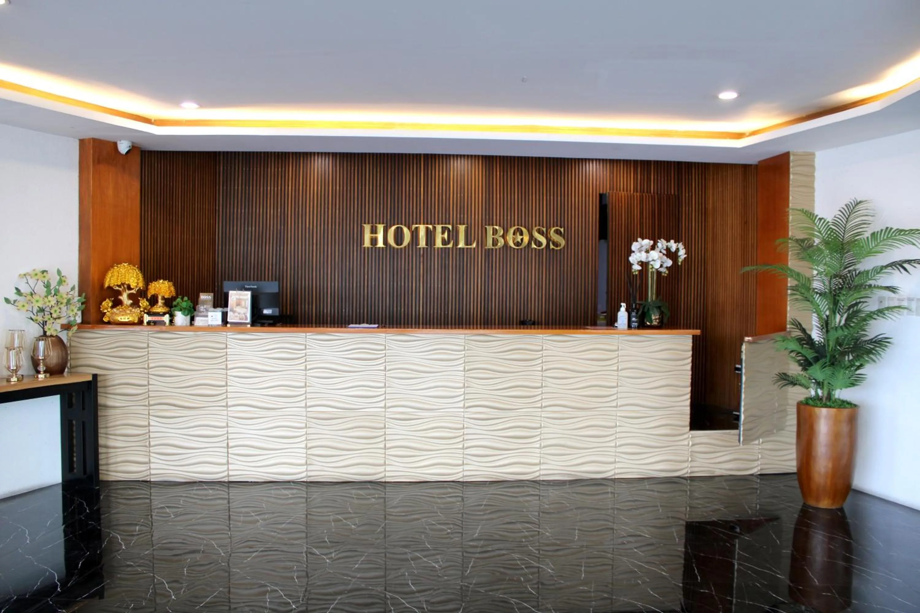 Lobby or reception in Dancenter Boss Hotel Near Clark International Airport