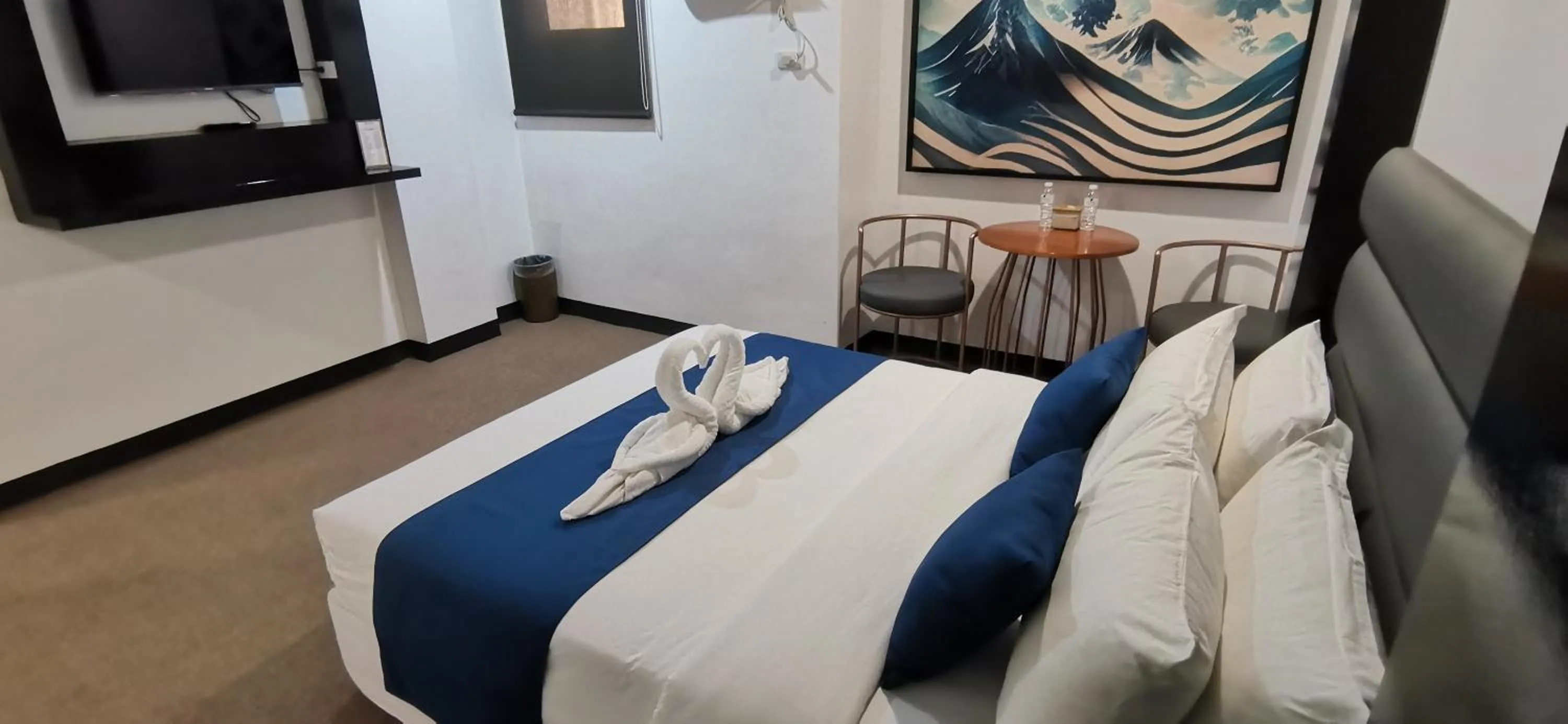 Bedroom, Bed in Dancenter Boss Hotel Near Clark International Airport