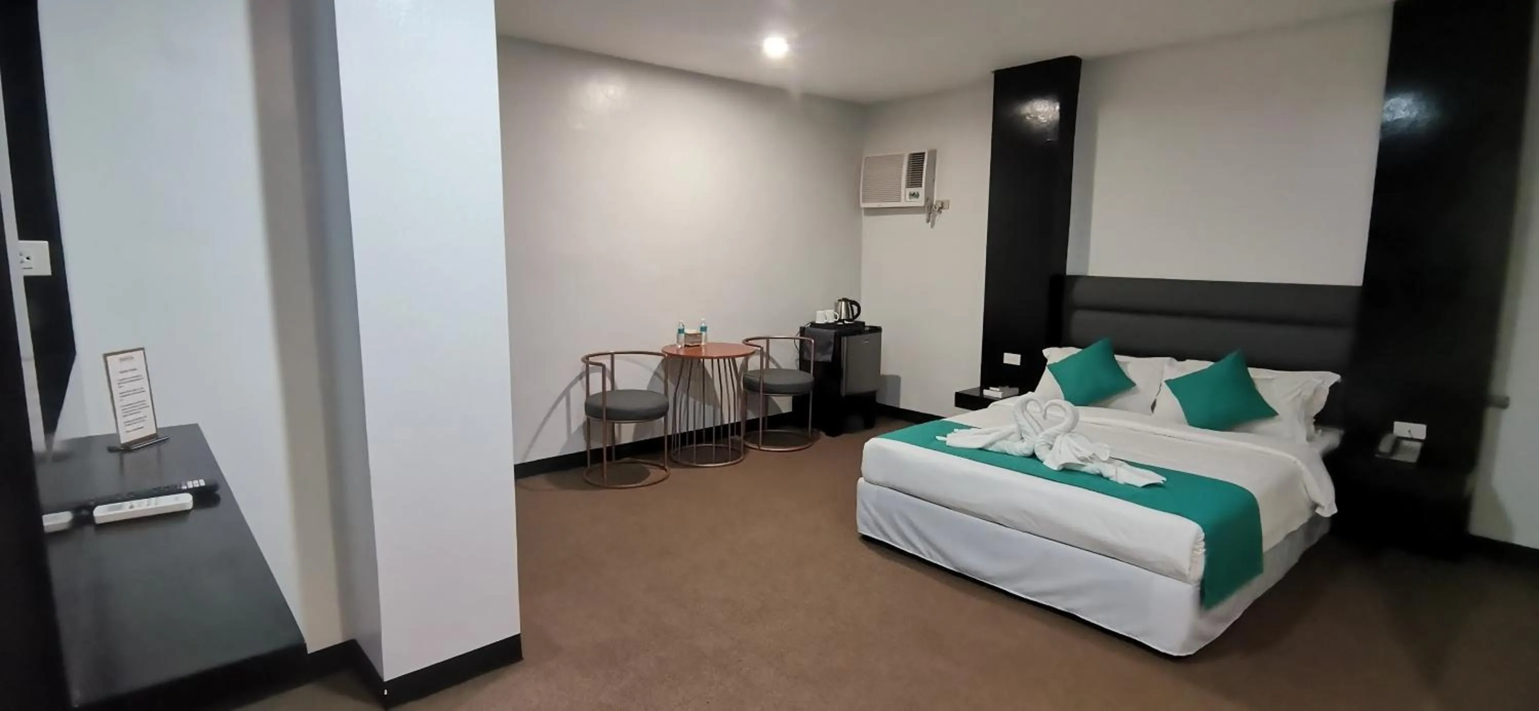Bedroom, Bed in Dancenter Boss Hotel Near Clark International Airport
