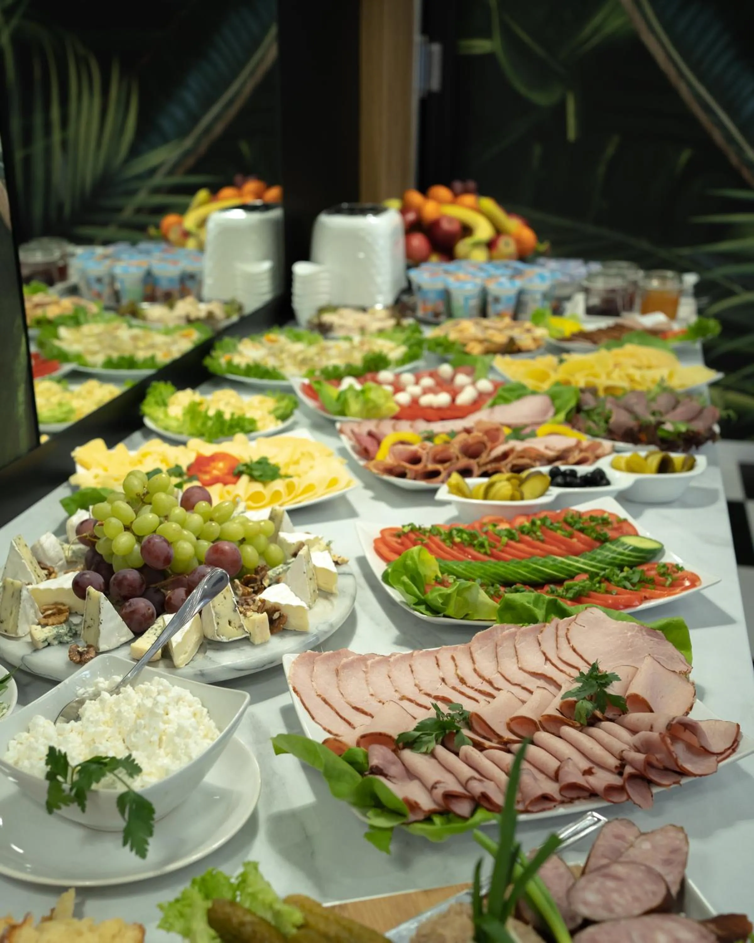 Breakfast in Kelman Inn Global Nowa Sól