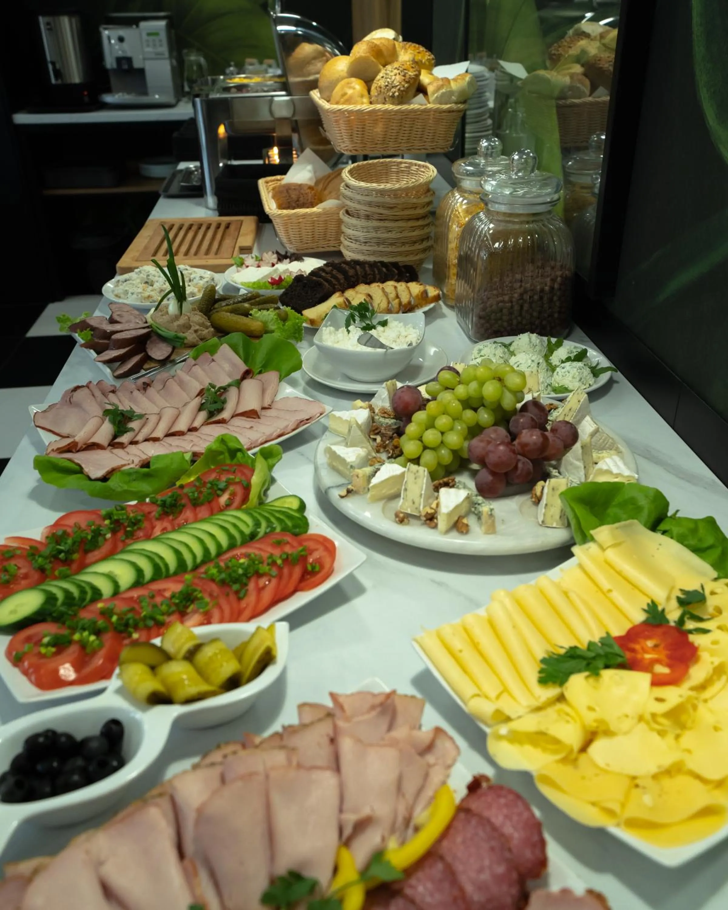 Breakfast in Kelman Inn Global Nowa Sól