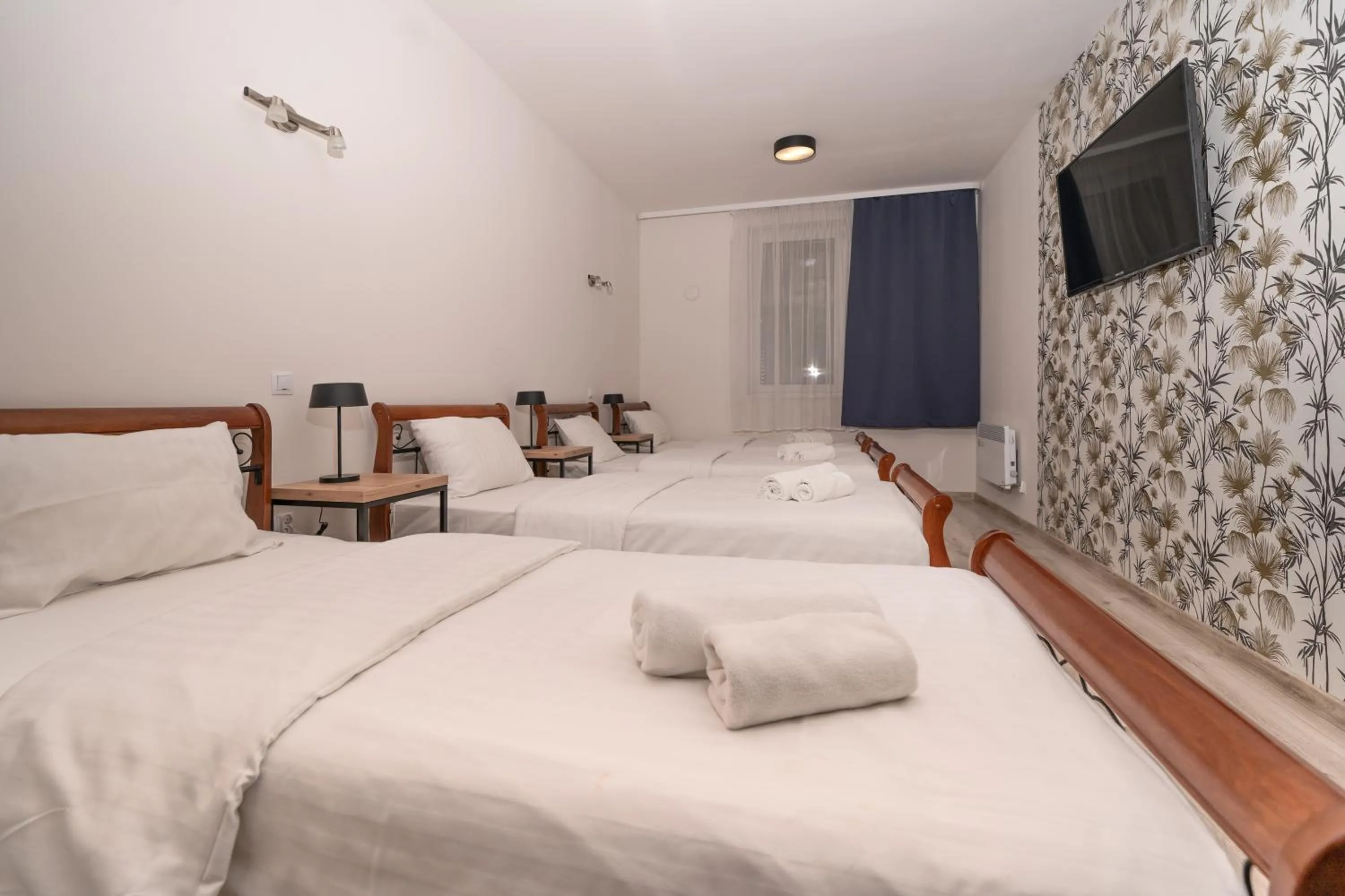 Photo of the whole room, Bed in Kelman Inn Global Nowa Sól