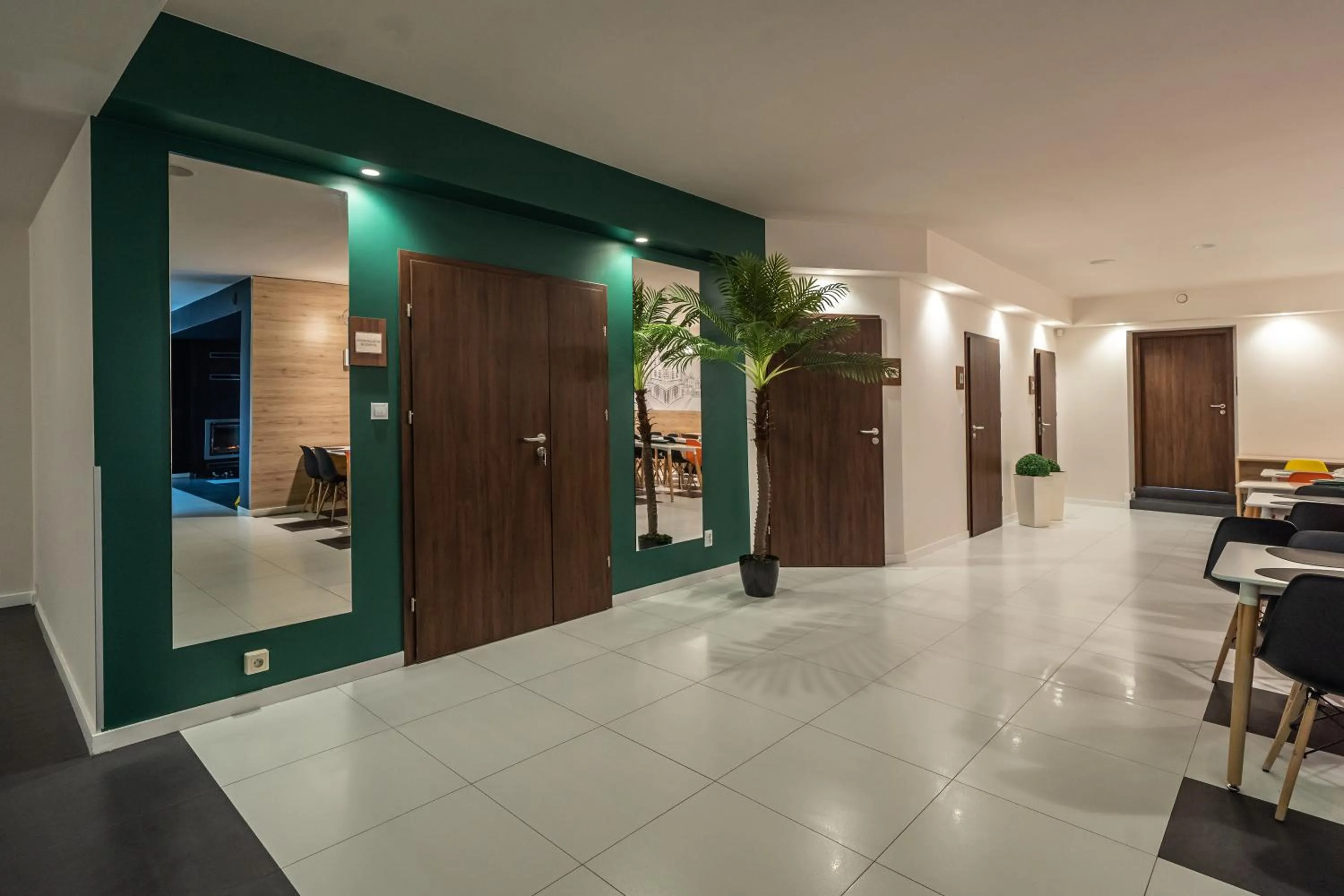 Lobby or reception in Kelman Inn Global Nowa Sól