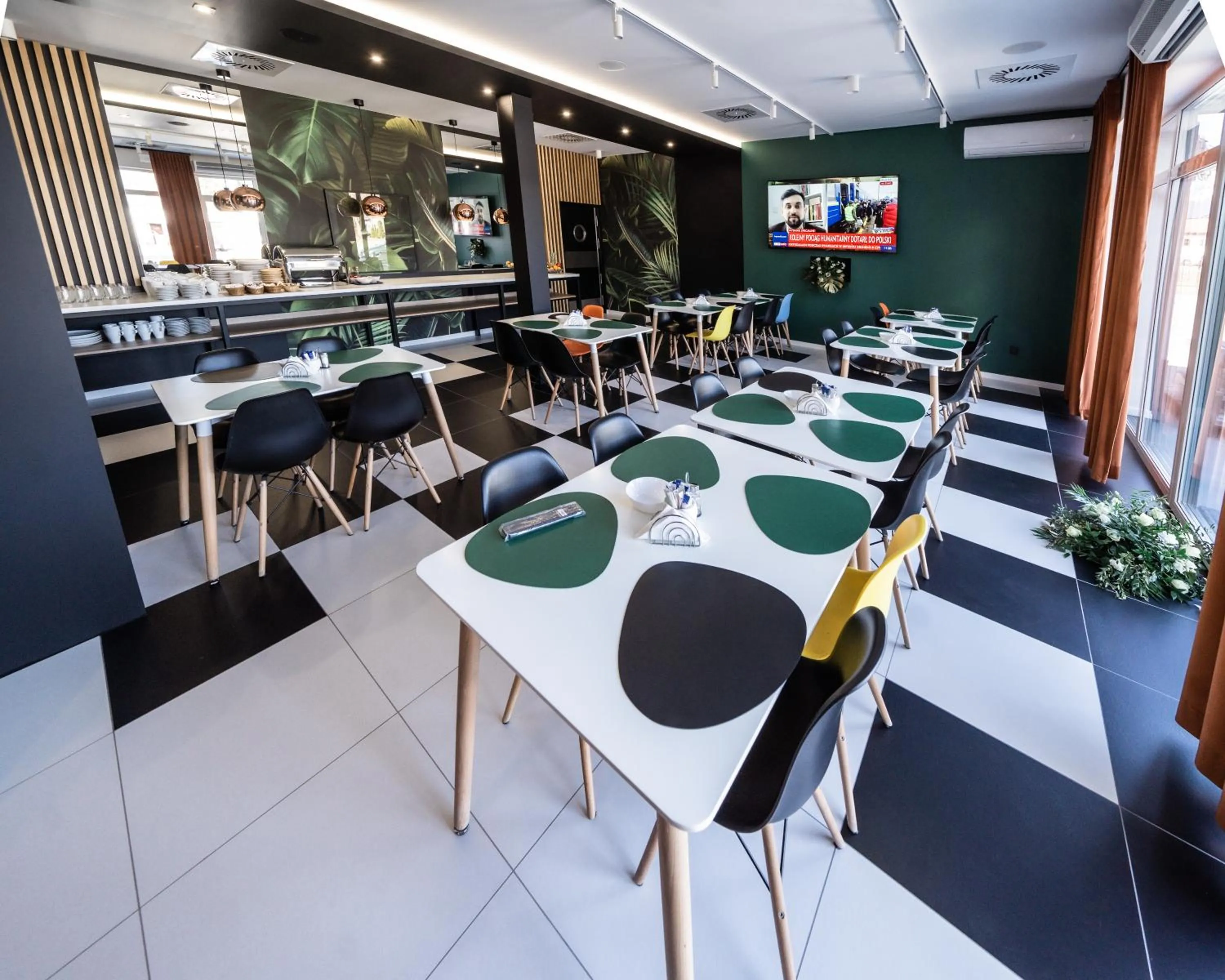 Restaurant/places to eat in Kelman Inn Global Nowa Sól