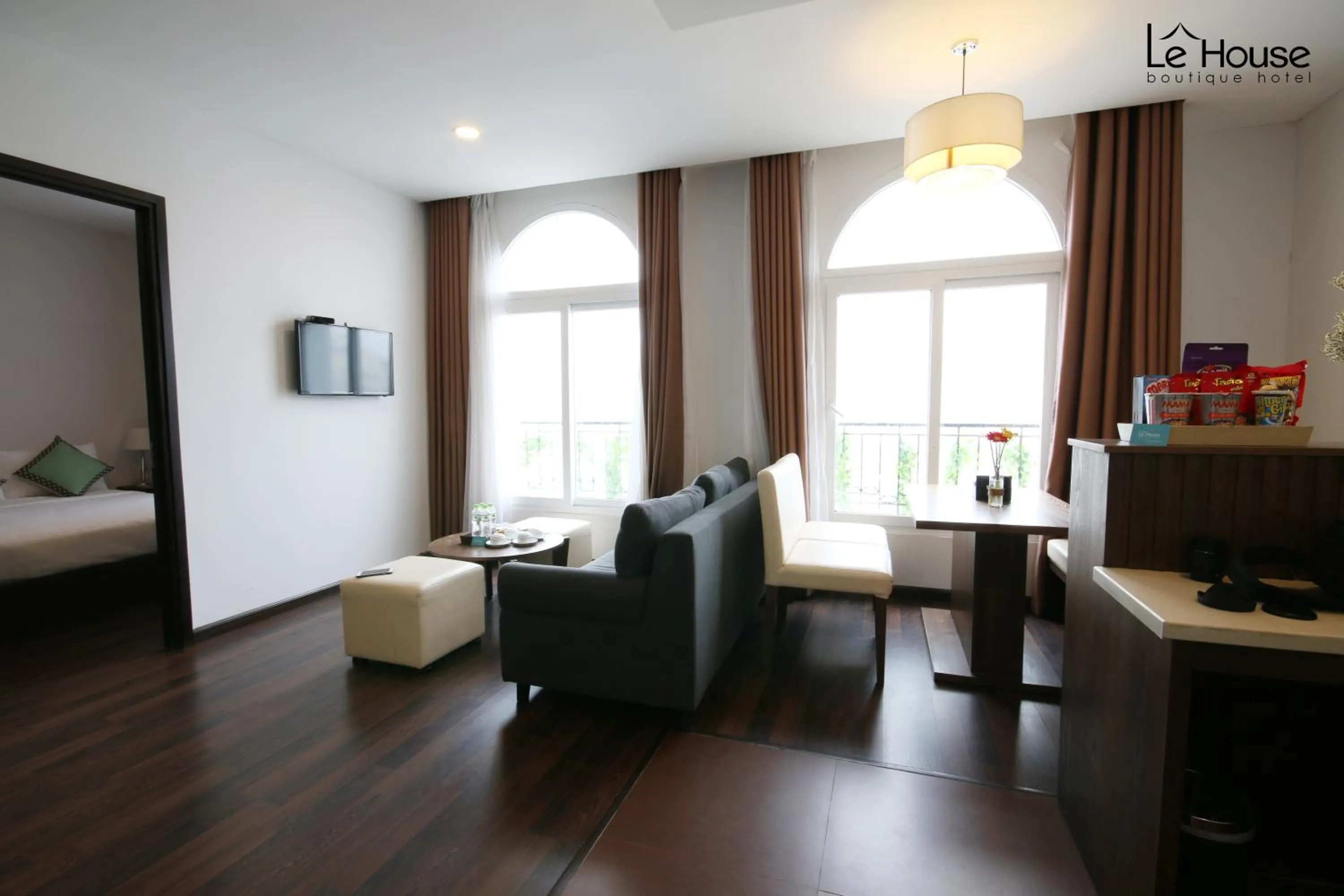 Bed in Le House Boutique Hotel - 100m to the beach