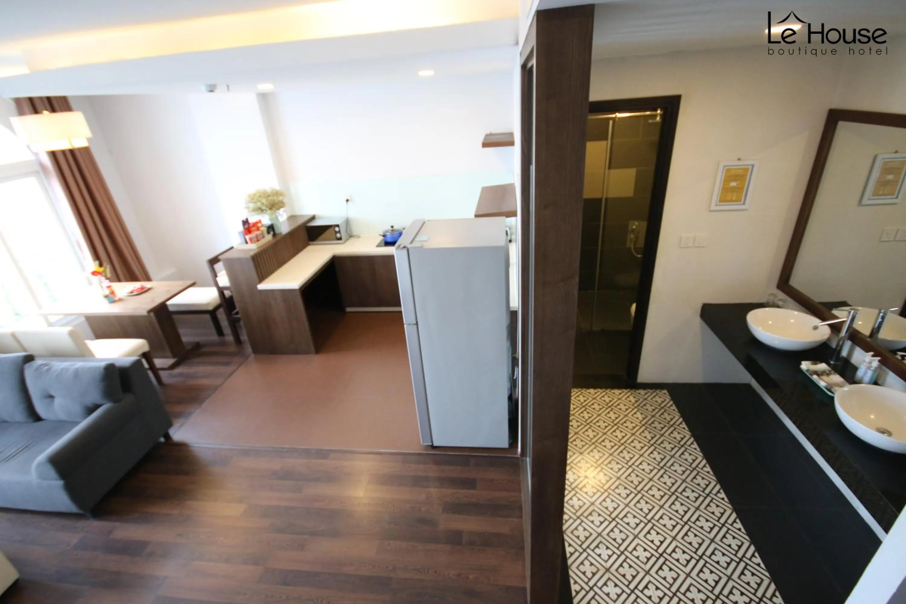 Kitchen or kitchenette in Le House Boutique Hotel - 100m to the beach