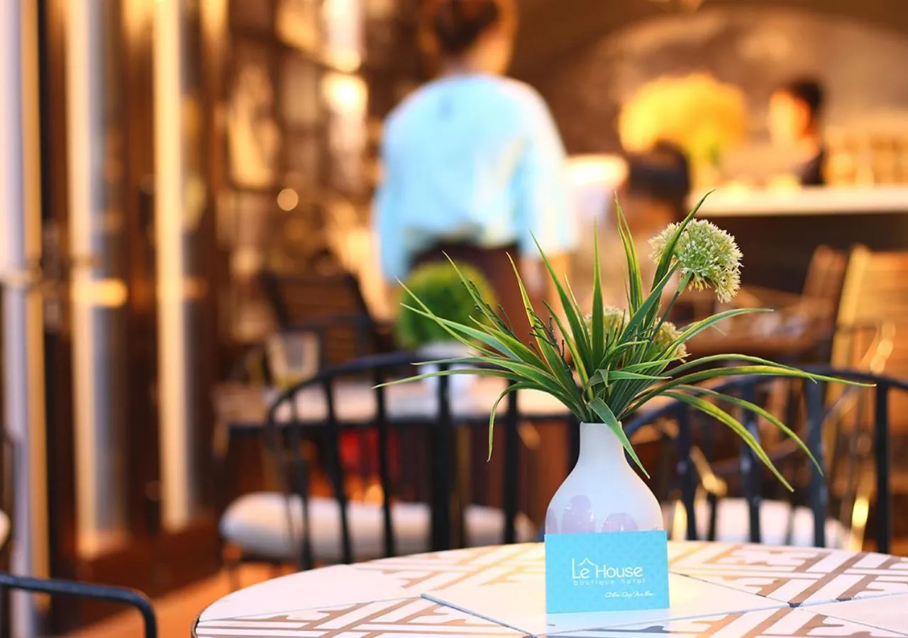 Restaurant/places to eat in Le House Boutique Hotel - 100m to the beach