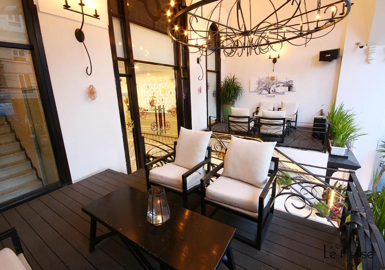 Patio in Le House Boutique Hotel - 100m to the beach