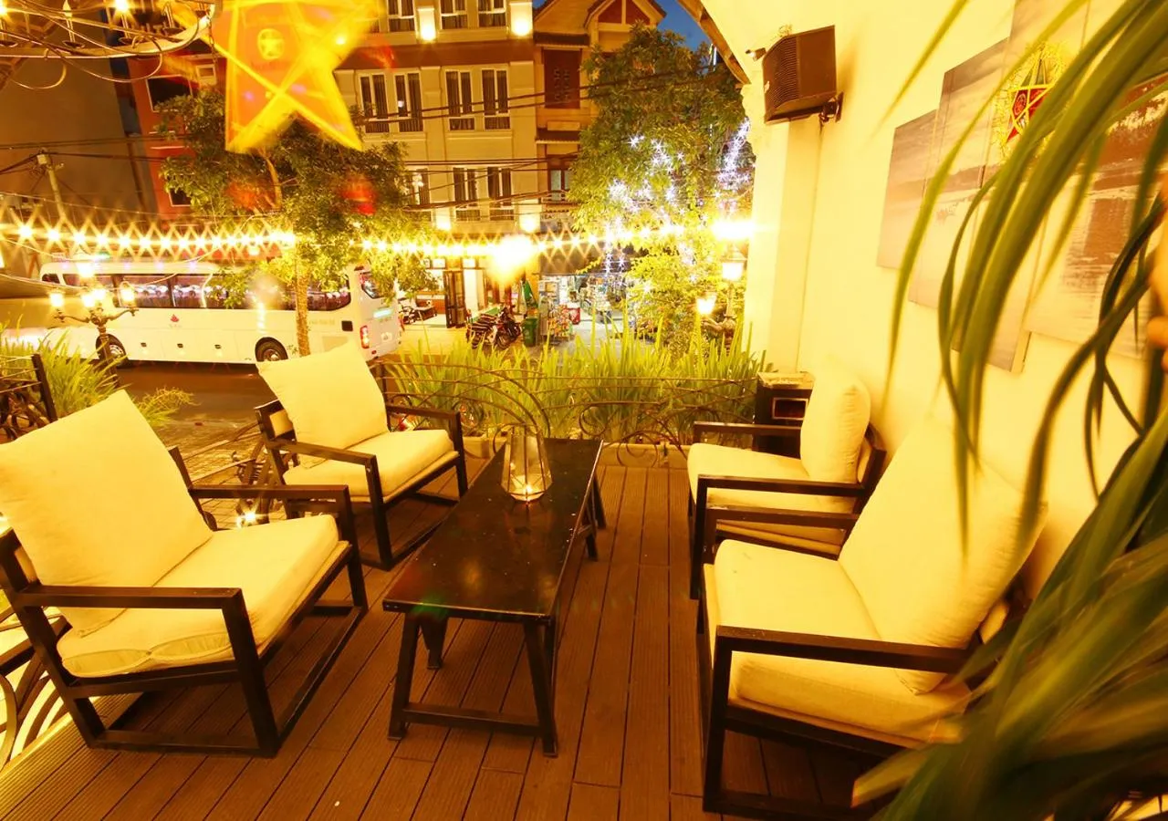 Patio in Le House Boutique Hotel - 100m to the beach