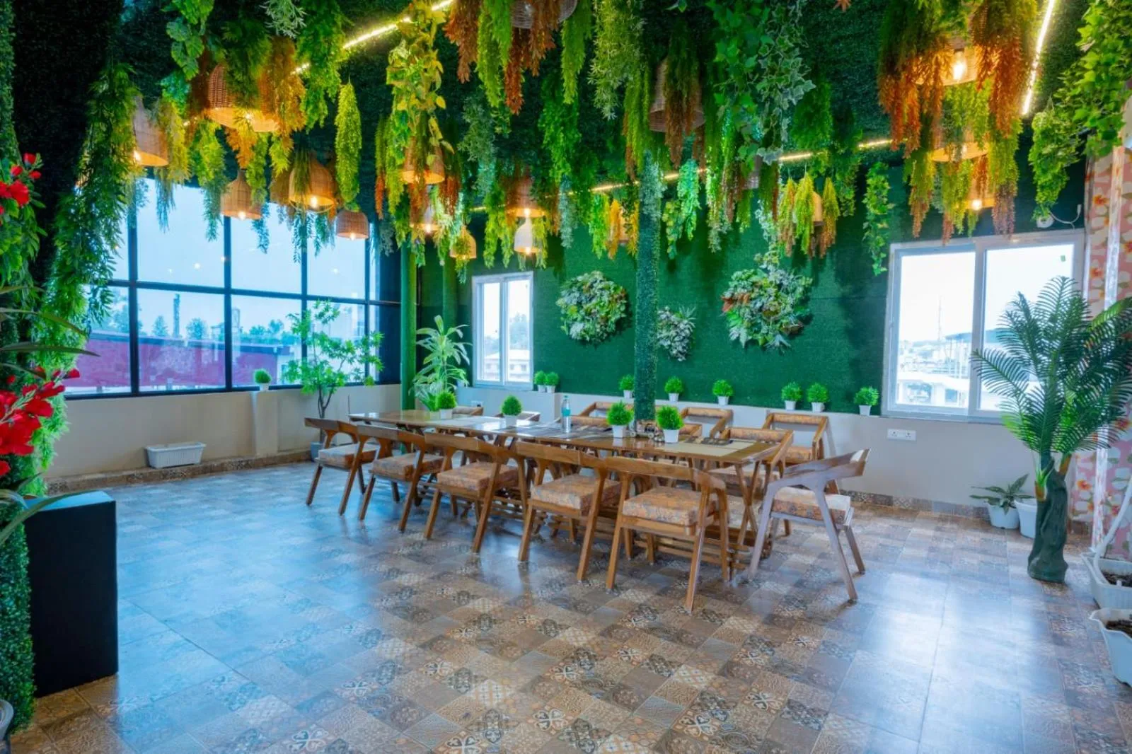 Restaurant/places to eat in Hotel Relax Inn Ganga Rishikesh