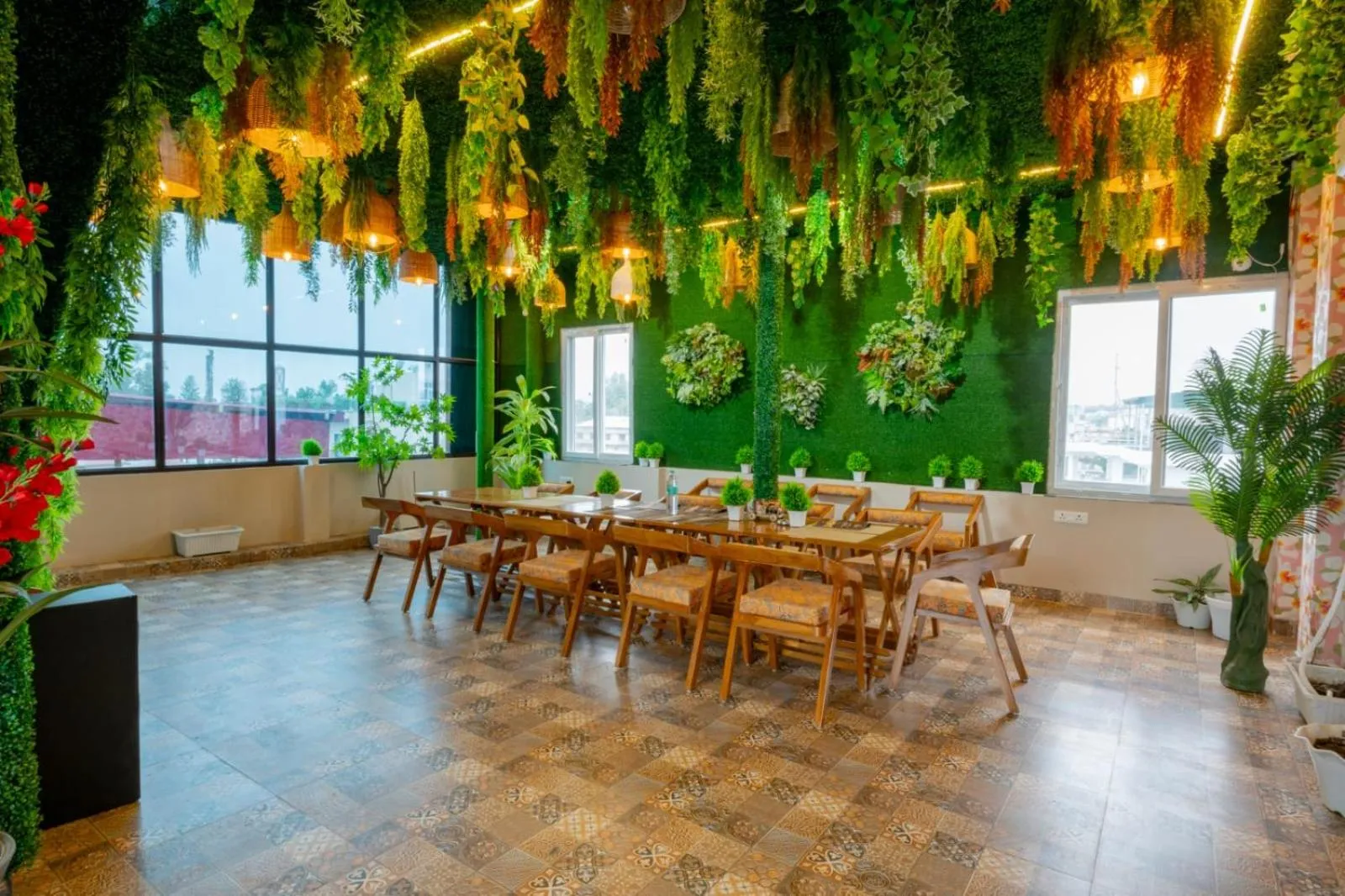 Restaurant/places to eat in Hotel Relax Inn Ganga Rishikesh