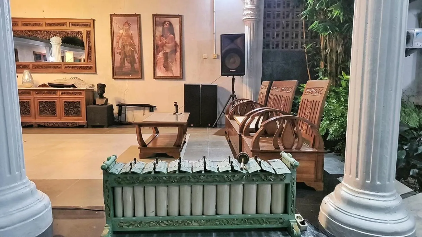 Living room in Omah Keniten Prambanan