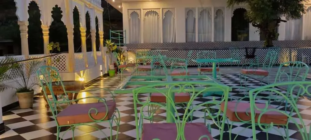 View lake village boutique