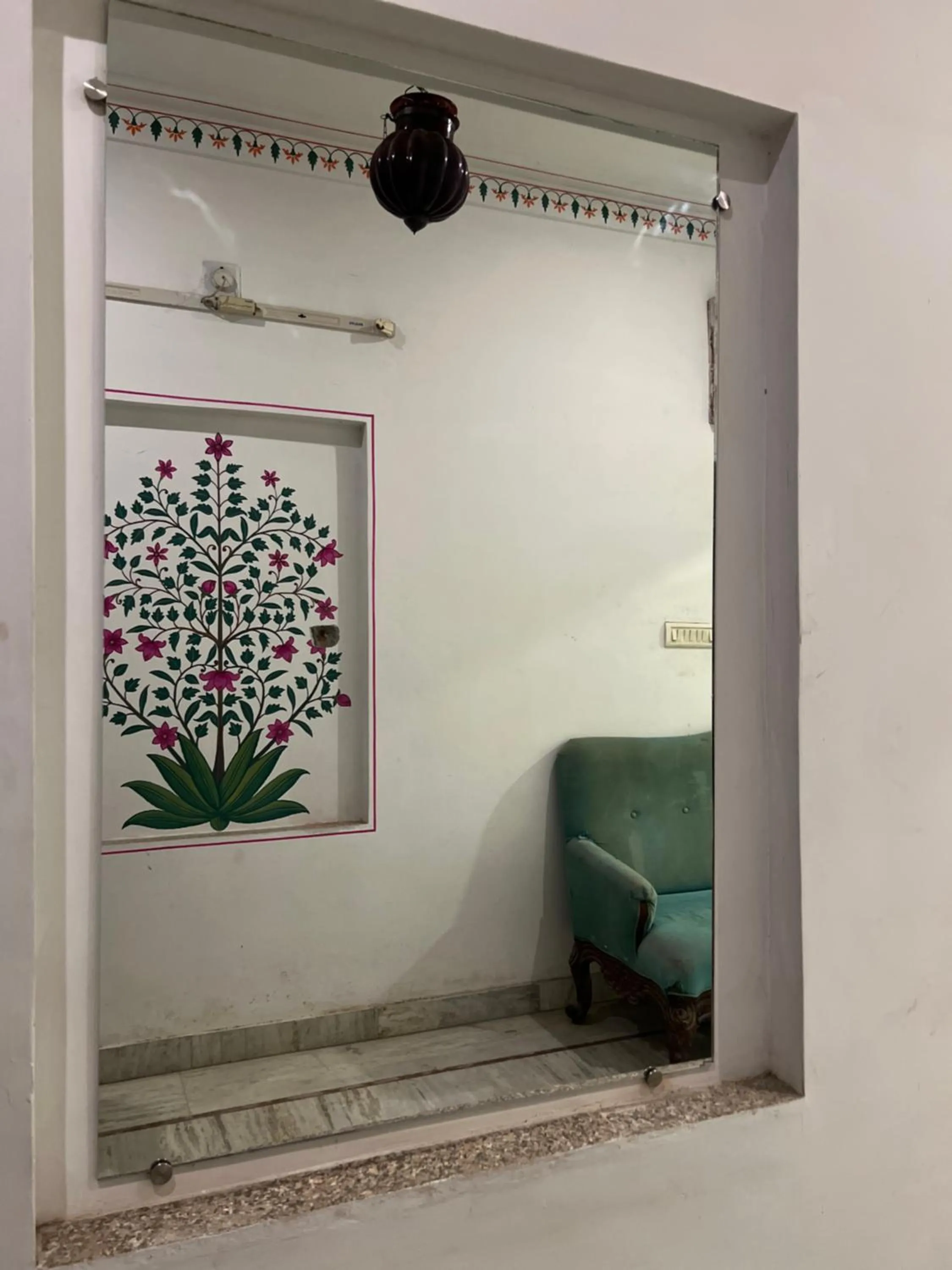 View lake village boutique