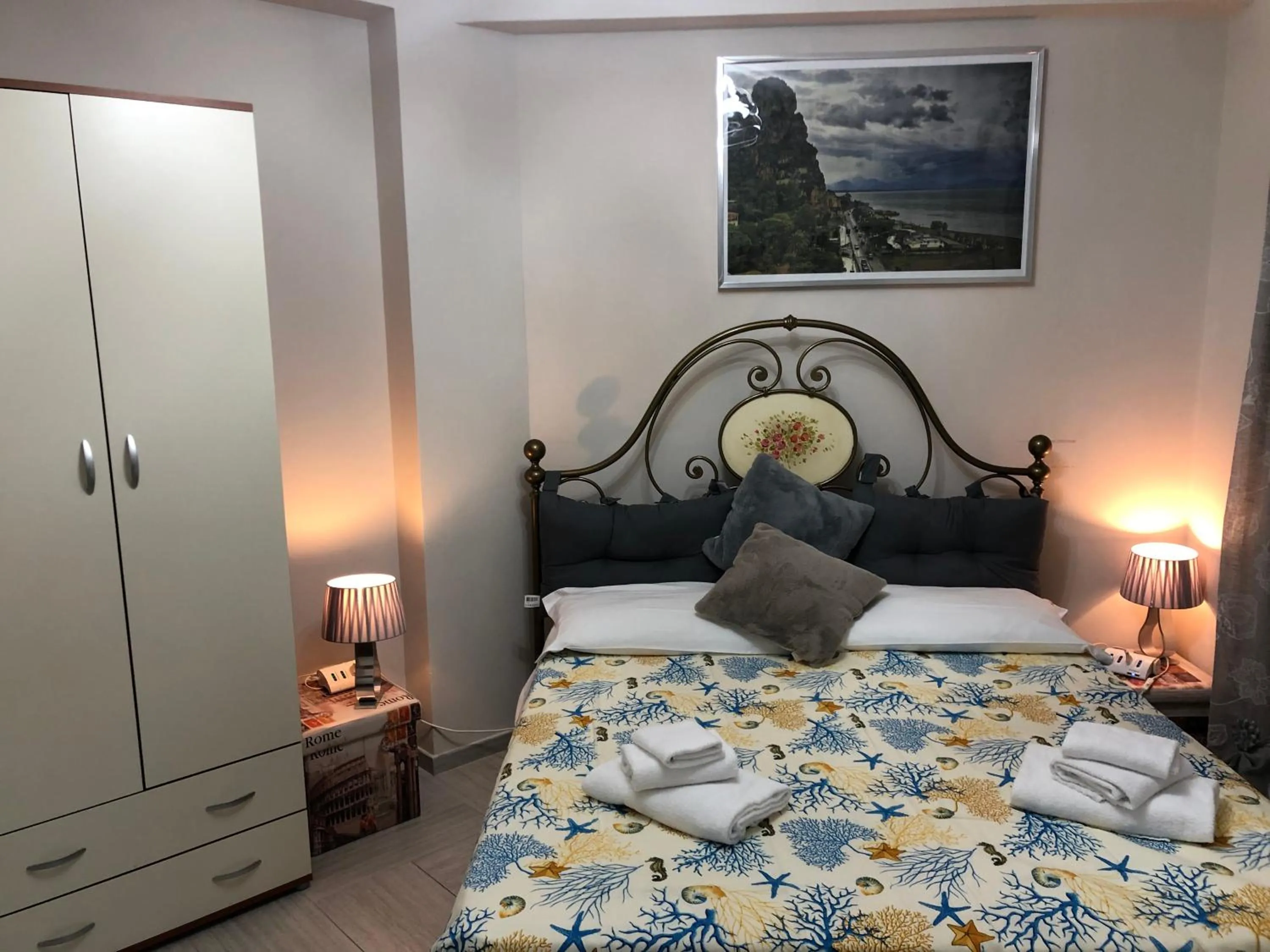 Bedroom, Bed in Il Giardino Di Adriana