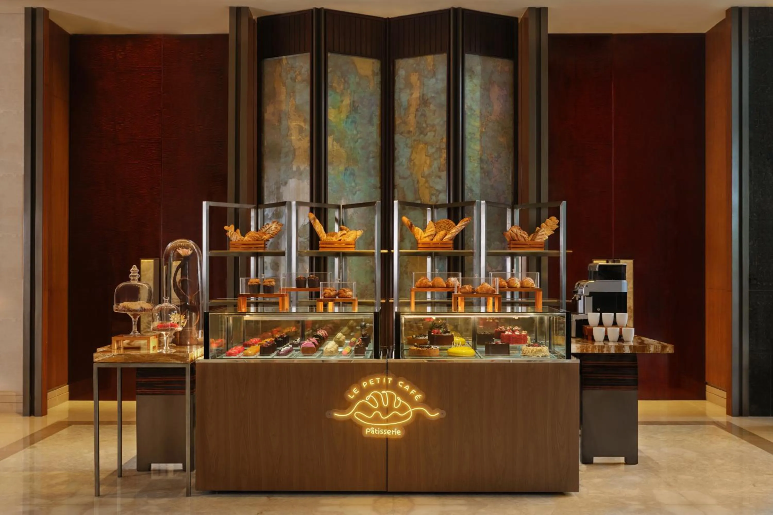 Restaurant/places to eat in Sheraton Grand Jakarta Gandaria City Hotel