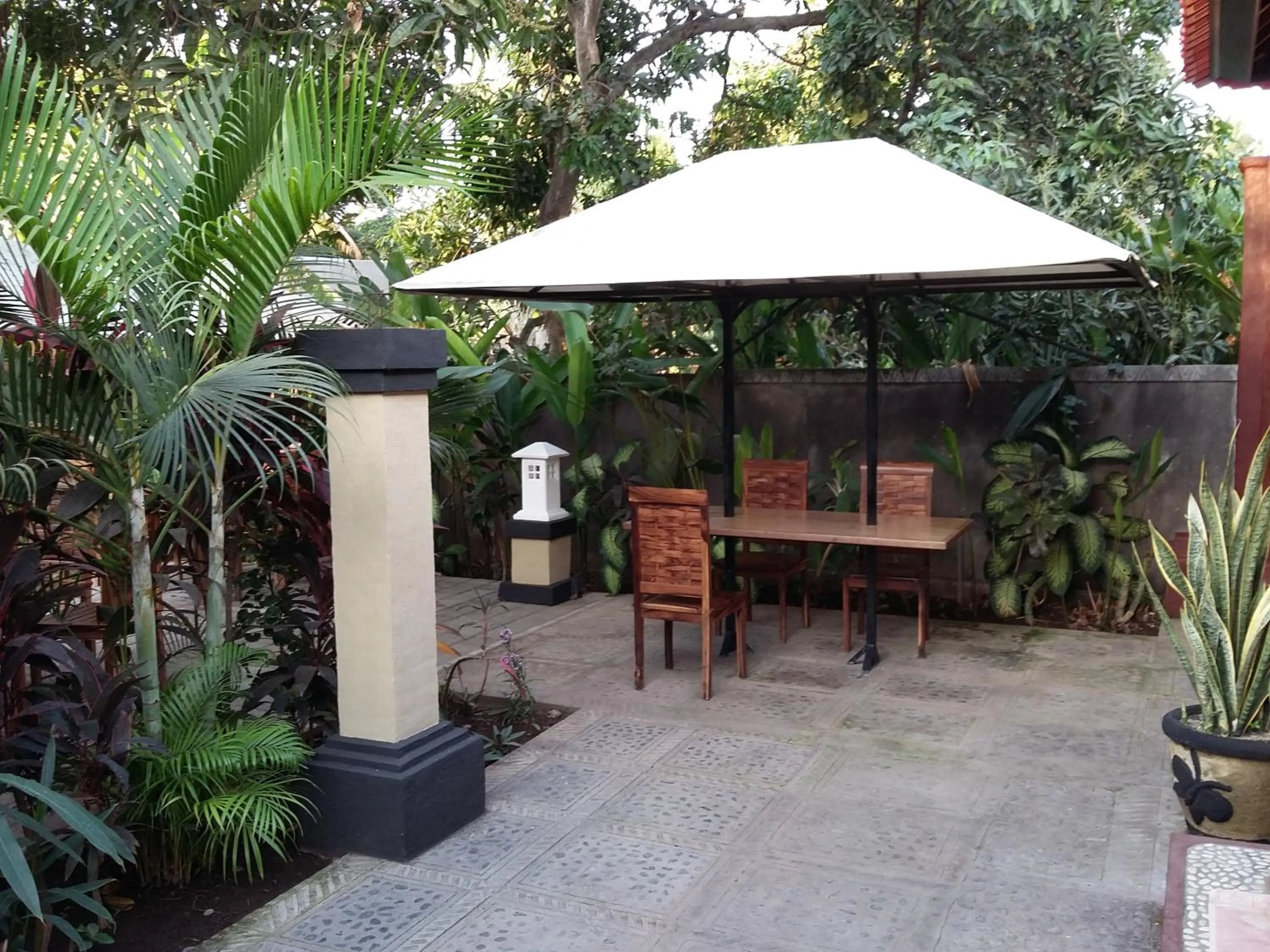 Decorative detail in Puri Batu Inn