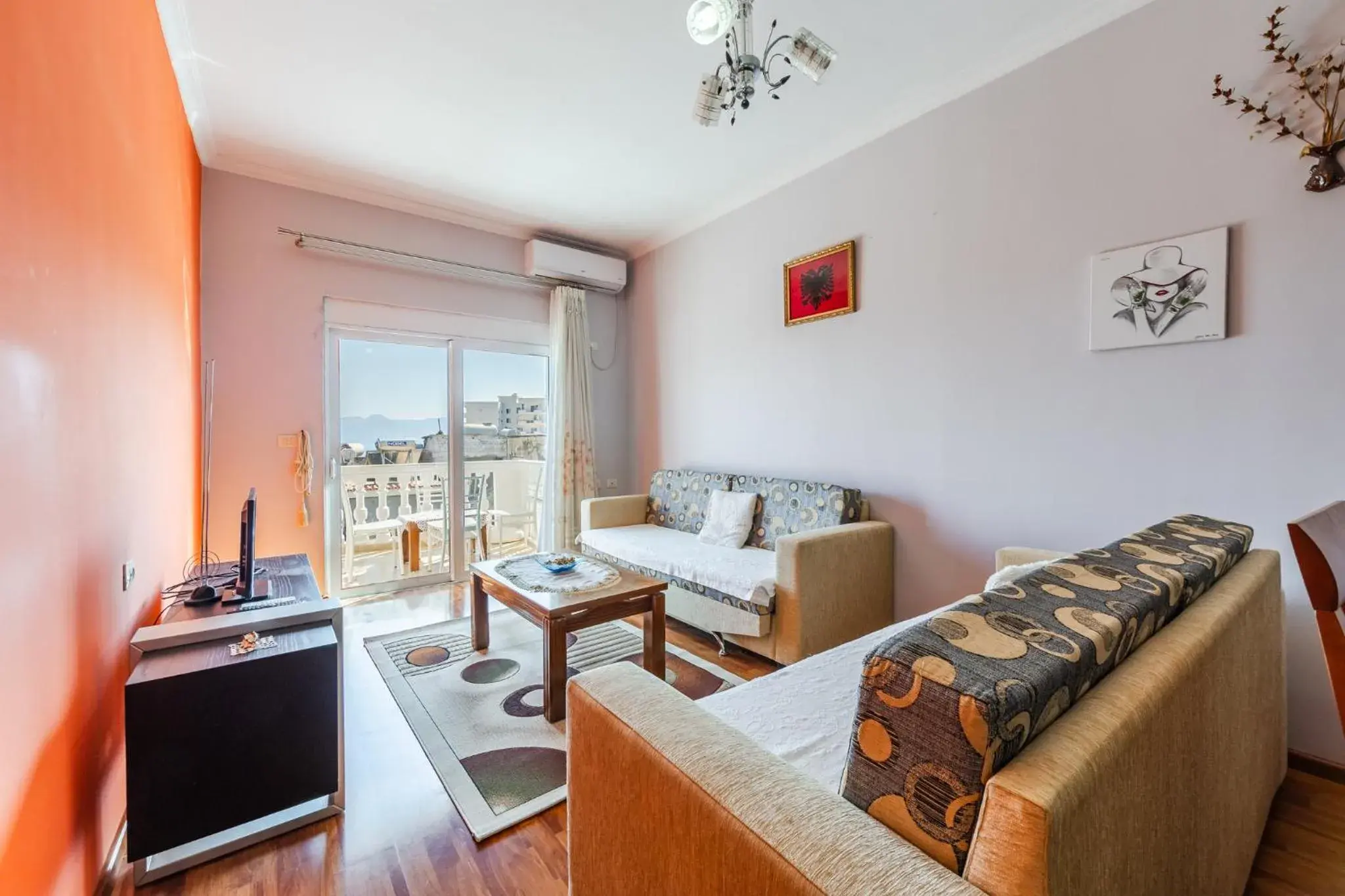 One-Bedroom Apartment in Urban Sea Escape by PikHost One-Bedroom Apartment in Urban Sea Escape by PikHost