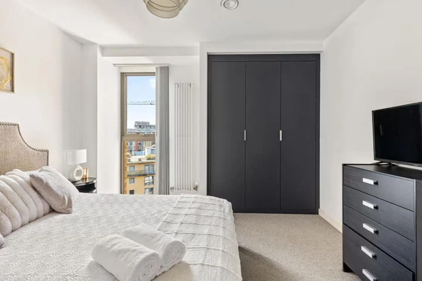 London Gateway Apartment